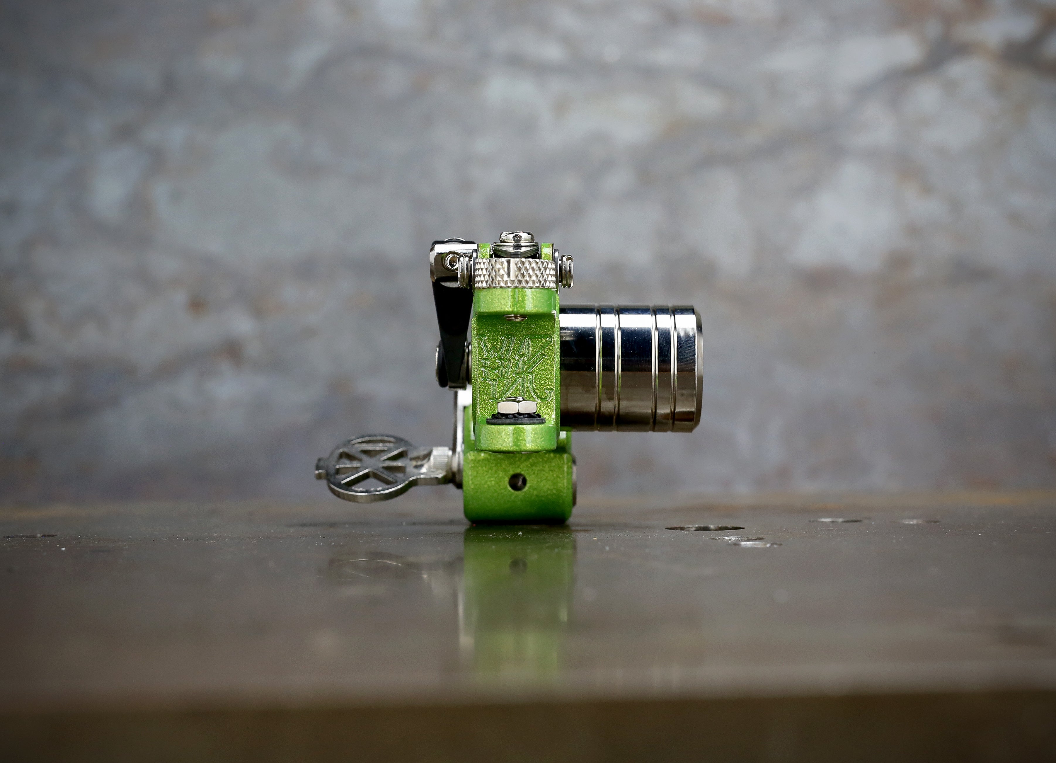 Dan Kubin V3/24 Sidewinder Green Apple x Nickel CC - Premium EDC Pocket Knife for Outdoor Adventures, Camping & Everyday Carry