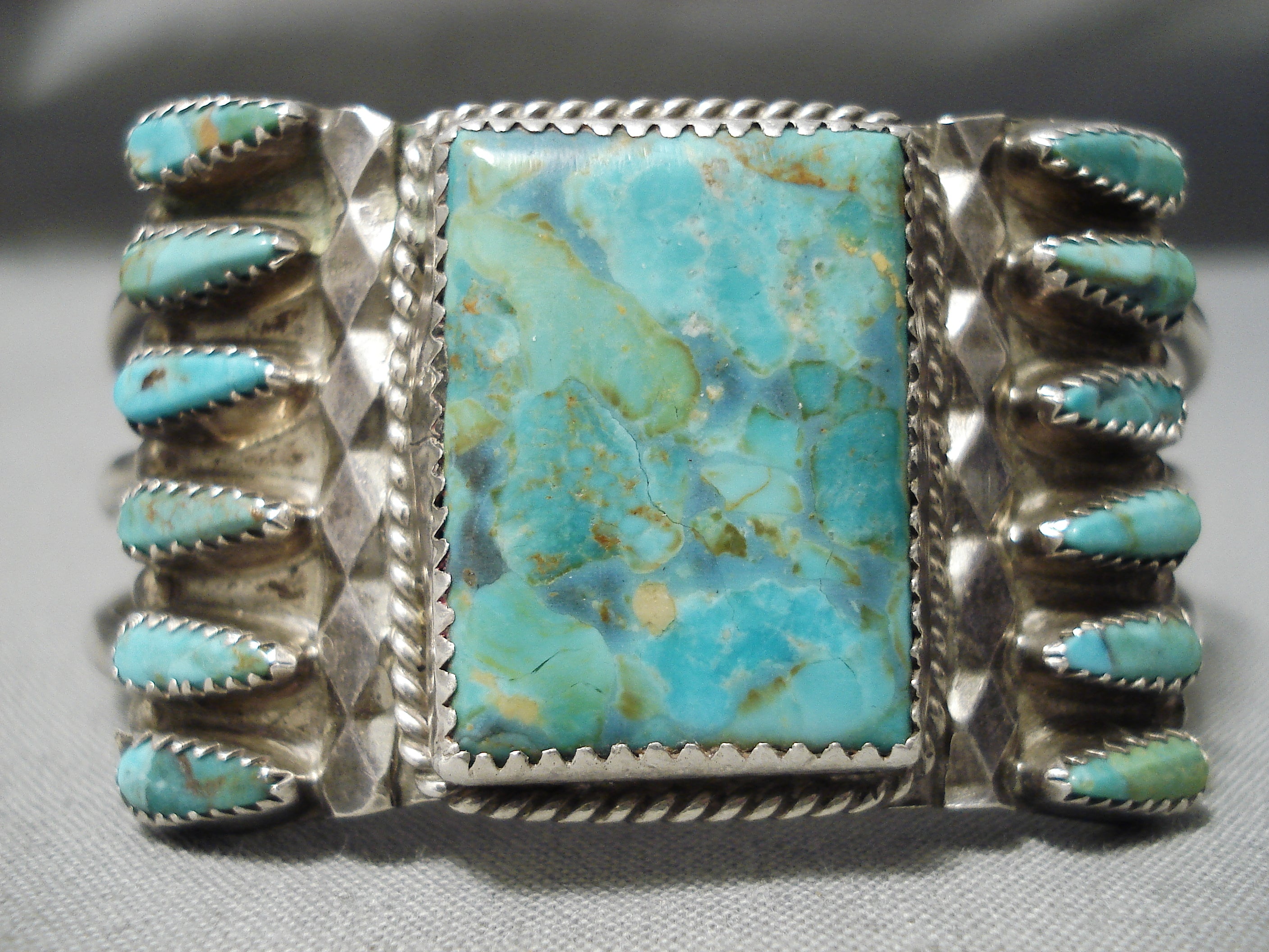 Vintage Navajo Sterling Silver Turquoise Bracelet - Handmade Native American Jewelry for Women, Perfect for Boho Fashion, Gift Giving & Special Occasions