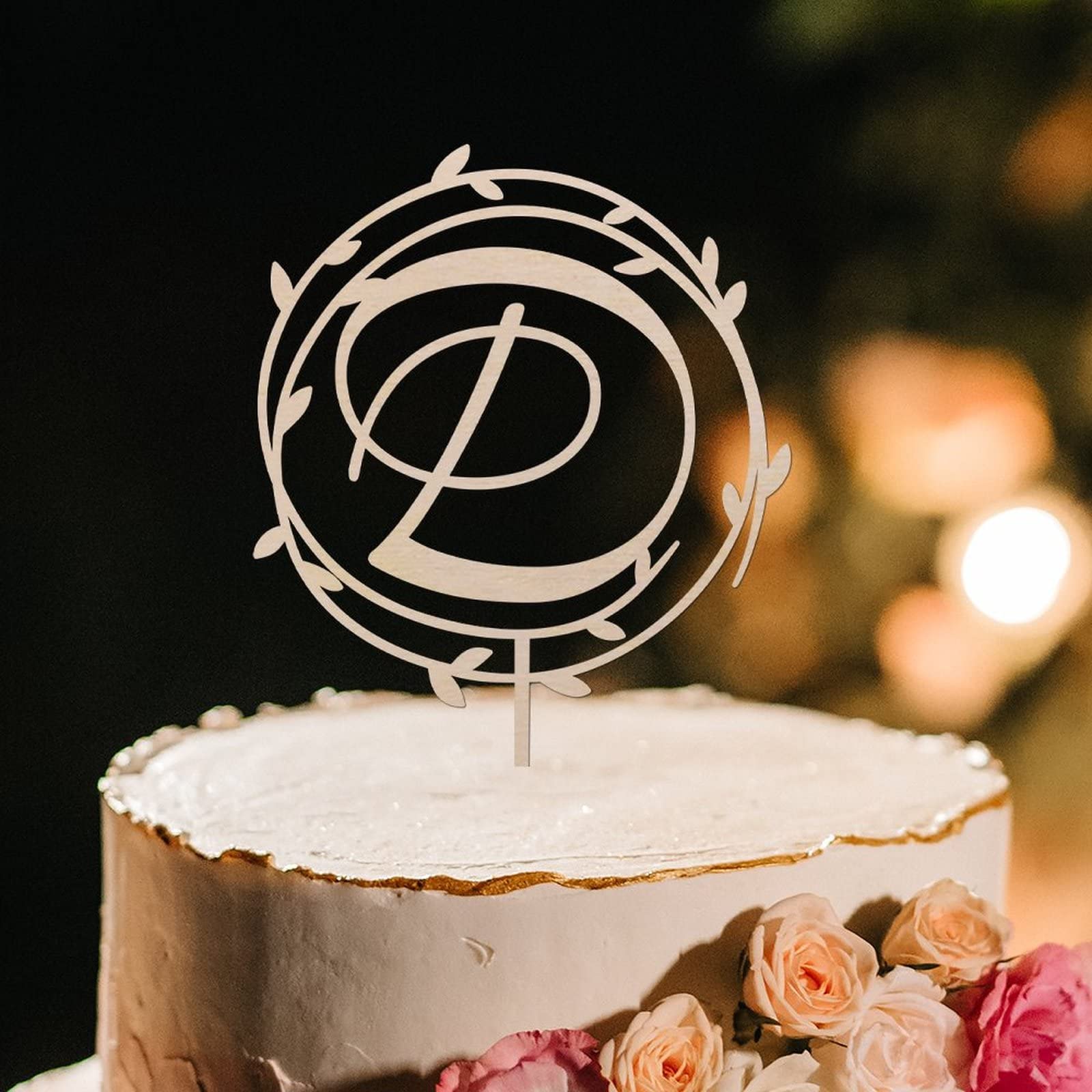 Personalized Wooden Monogram Cake Topper - Letter D Rustic Wedding & Birthday Cake Decoration - Custom Initial Wreath Topper for Wedding Cakes, Birthday Parties & Special Celebrations (Design 05)