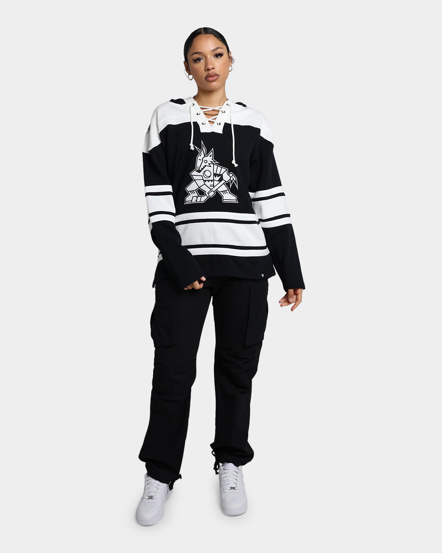 47 Brand Arizona Coyotes Superior Lacer Hoodie for Men - Jet Black Pullover Sweatshirt with Team Logo | Perfect for Game Day, Casual Wear & Outdoor Activities