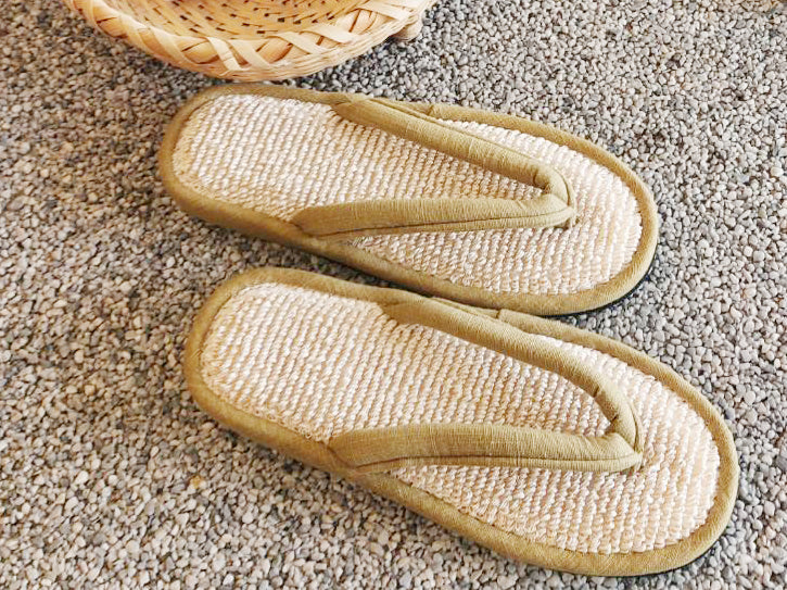 Comfortable Zori Style Japanese Room Slippers with Traditional Washi Paper Sole - Indoor House Shoes for Relaxation & Spa Days