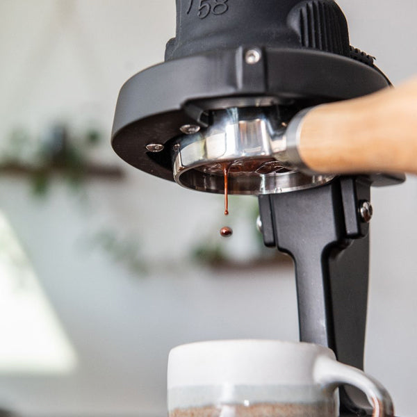 Flair 58 Espresso Machine - Professional Manual Lever Espresso Maker for Home Baristas | Perfect for Latte, Cappuccino & Specialty Coffee Brewing