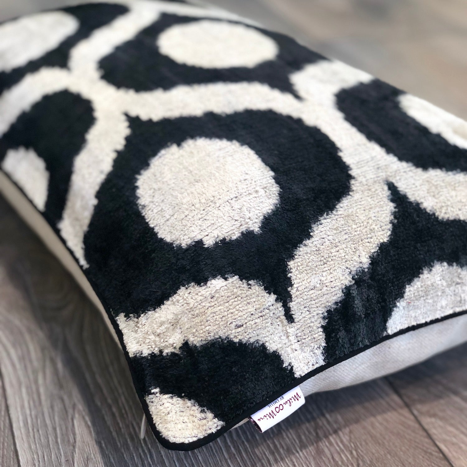 Luxury Velvet Ikat Cushion Cover - Ogee Black Pattern Decorative Throw Pillow Case for Sofa, Bed, Living Room & Home Decor