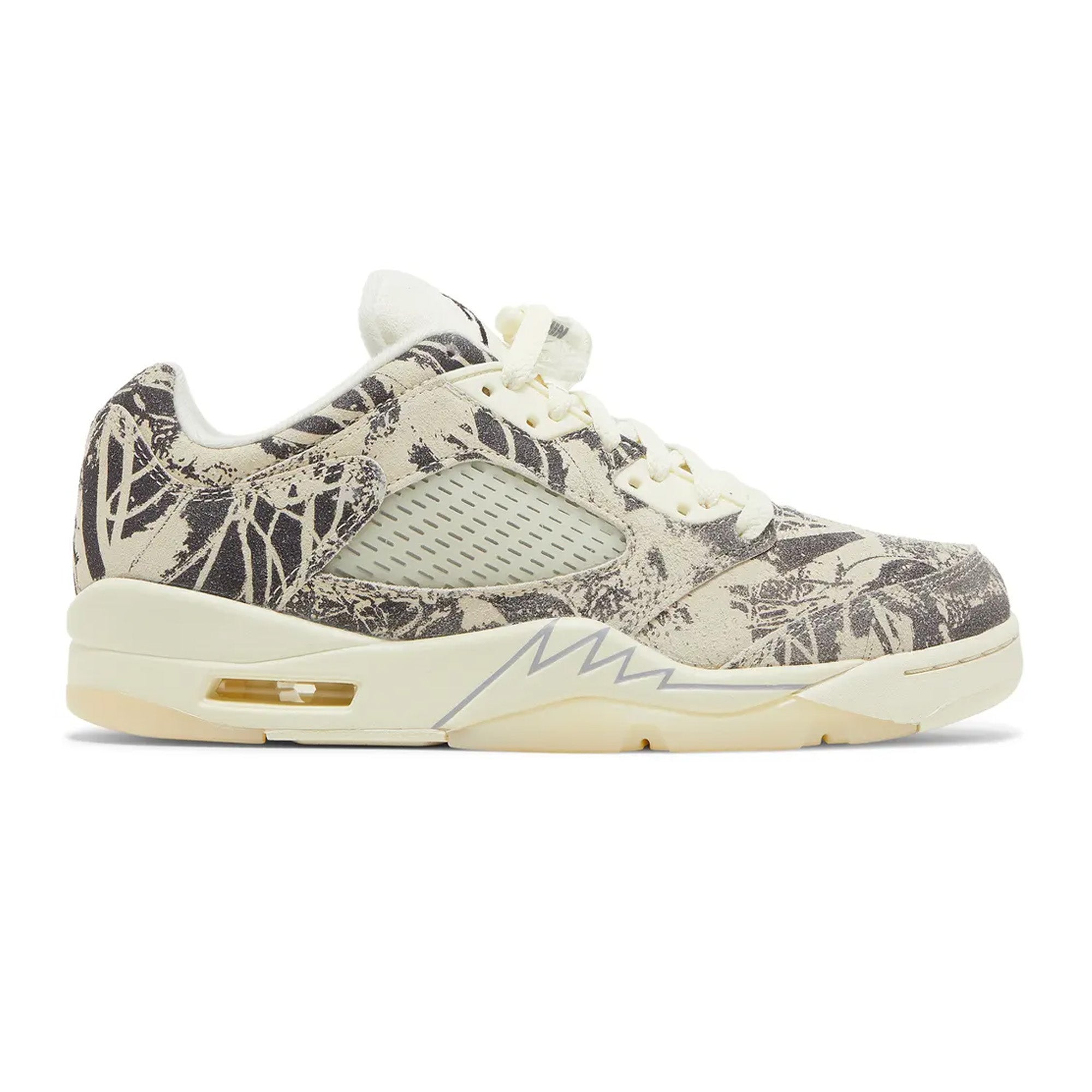 Air Jordan 5 Retro Low 'Expression' Women's Basketball Shoes (2022) - Stylish Sneakers for Casual Wear, Street Fashion & Sports Performance