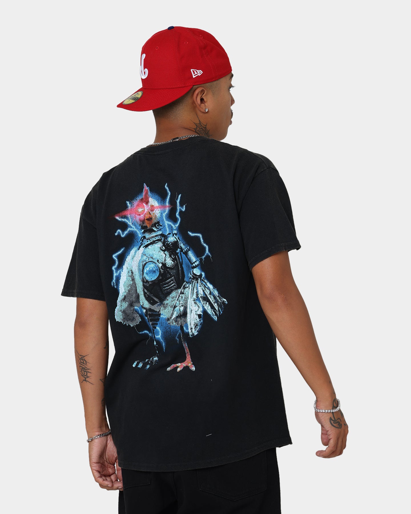 Vintage Robot Chicken Graphic T-Shirt - Black Wash - Retro American Thrift Style - Perfect for Casual Wear, Costume Parties & Pop Culture Fans