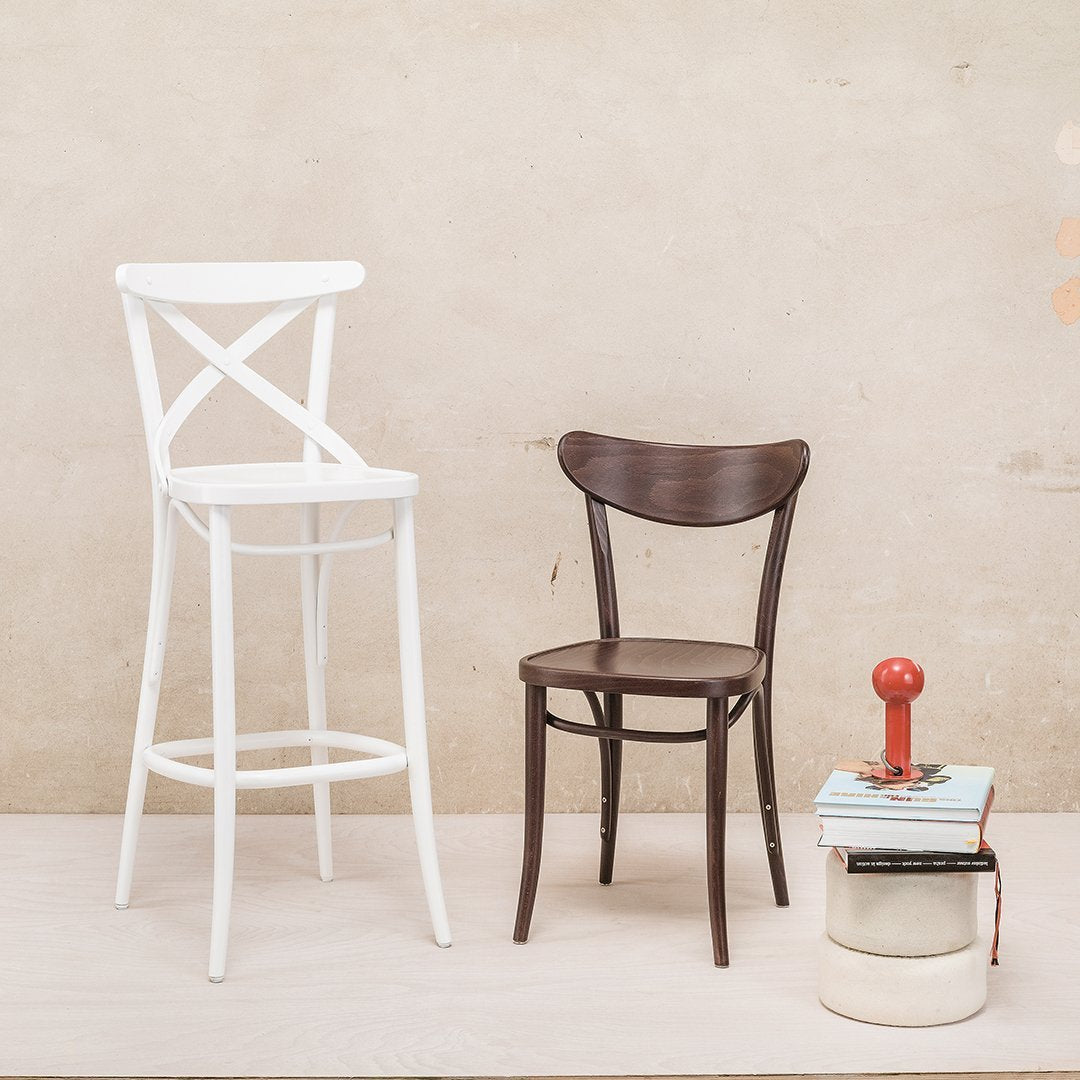 Stylish Banana Side Chair - Modern Accent Chair for Dining Room, Kitchen, or Office - Comfortable & Space-Saving Design