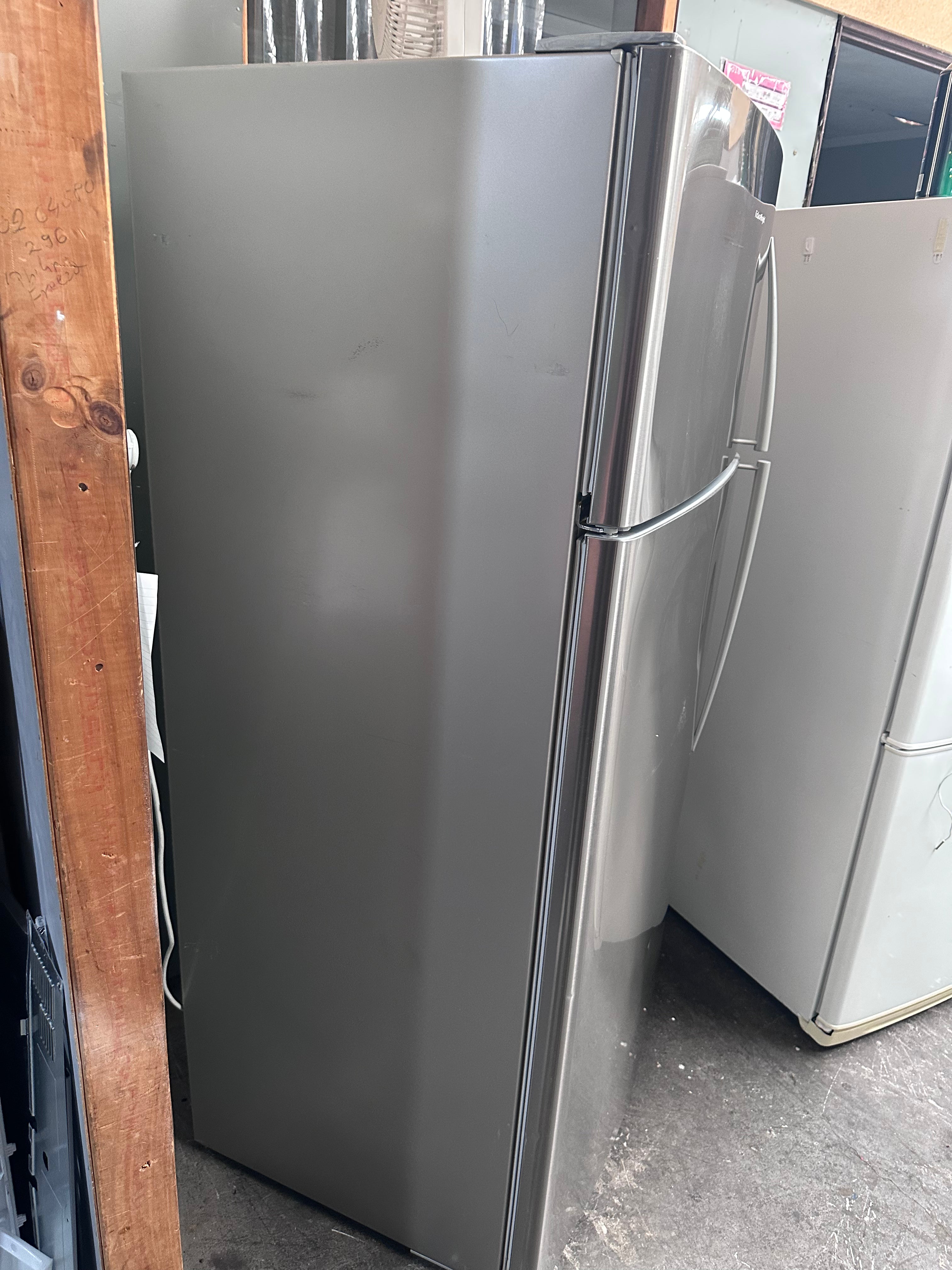 Fisher & Paykel 517L Top Mount Refrigerator - Energy Efficient, Stainless Steel, Spacious Freezer [Certified Refurbished] | Perfect for Large Families, Restaurants & Home Kitchens