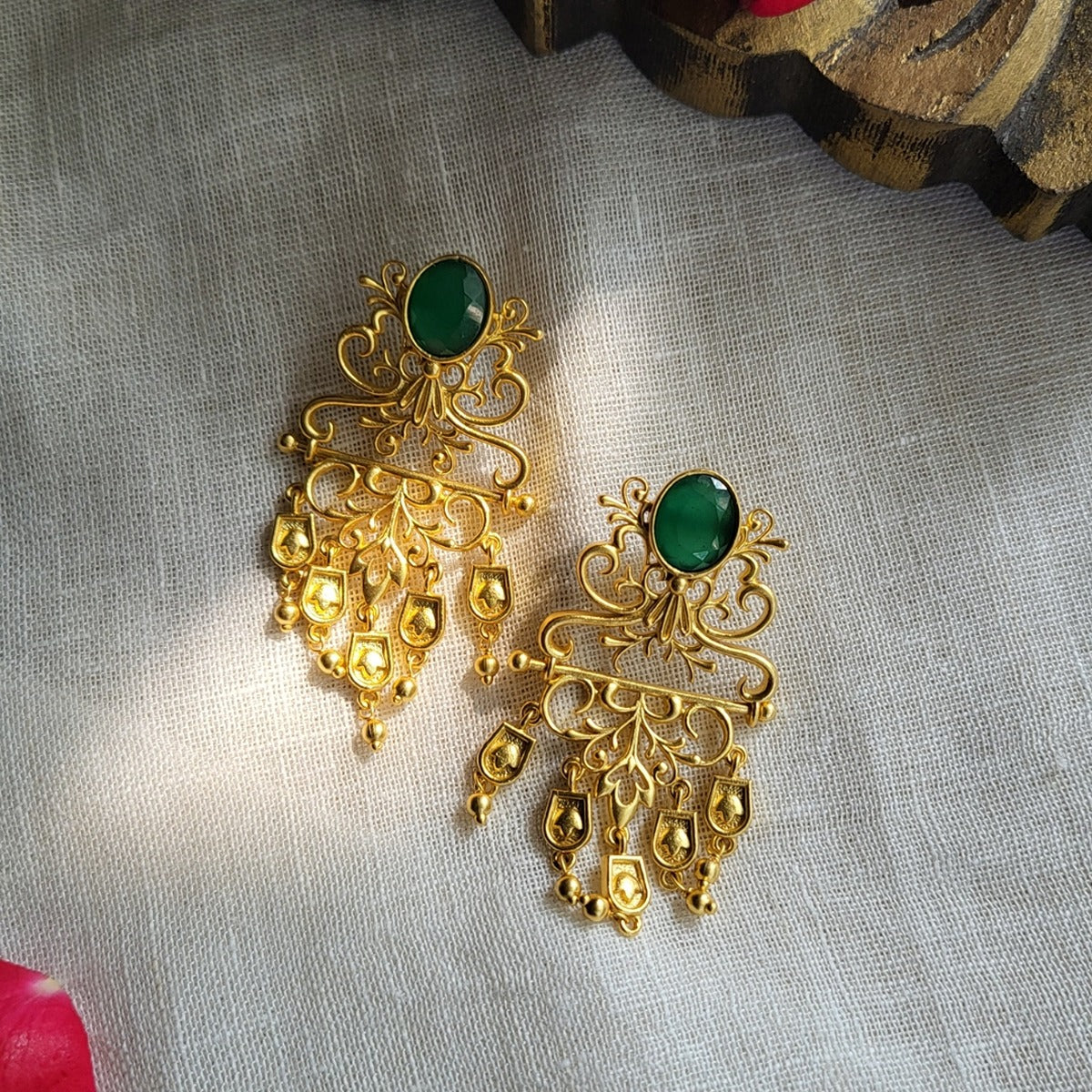 Exquisite Peacock Jewelry Gift Set - Elegant Statement Cuff Bracelet & Matching Earrings for Women | Perfect Birthday, Anniversary or Special Occasion Present