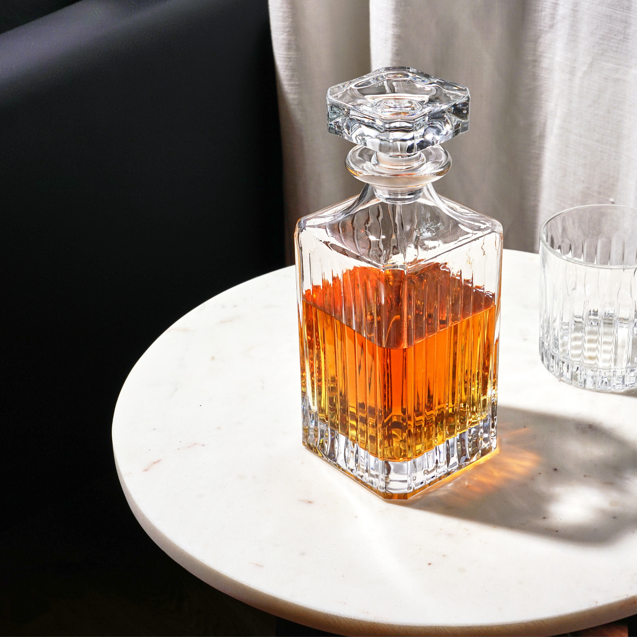 Premium Reserve Milo Crystal Liquor Decanter Set - Elegant Whiskey & Bourbon Decanter with Stopper - Perfect for Home Bar, Gift Giving & Entertaining