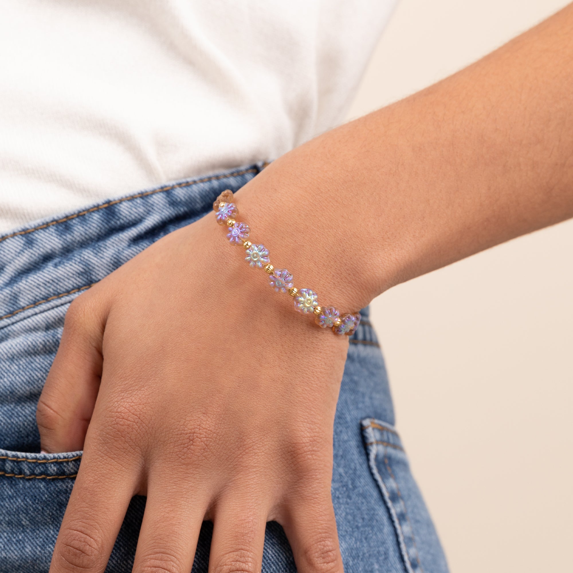 Iridescent Daisy Beaded Charm Bangle Bracelet for Women - Boho Chic Jewelry for Summer, Festivals, and Everyday Wear