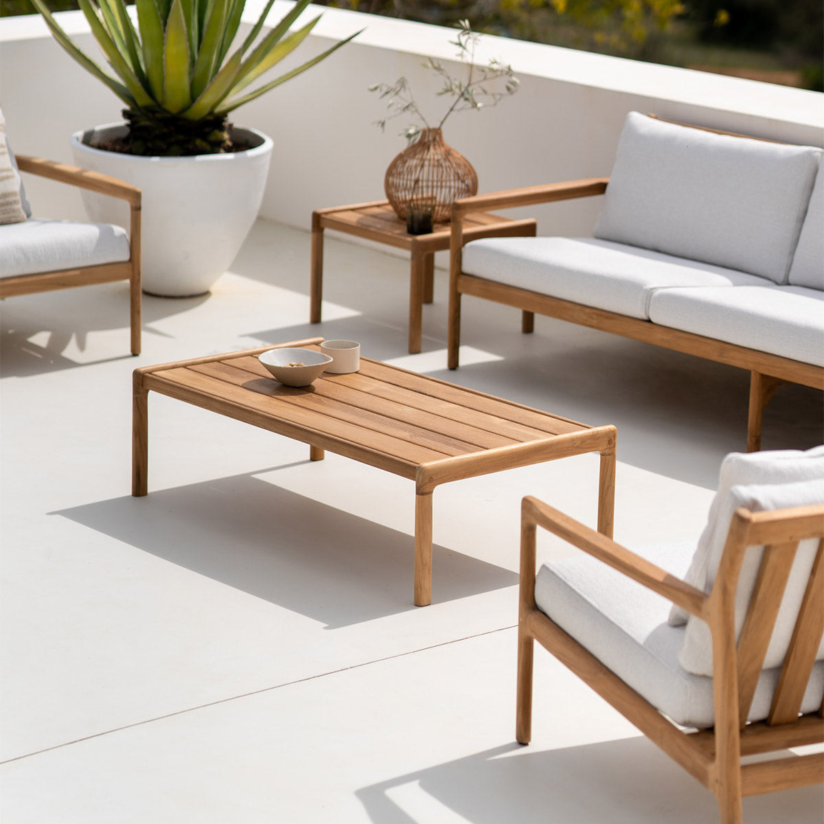 Outdoor 4-Seater Sofa Set - Teak Frame with Off-White Weather-Resistant Fabric Cushions | Perfect for Patio, Garden & Poolside Relaxation