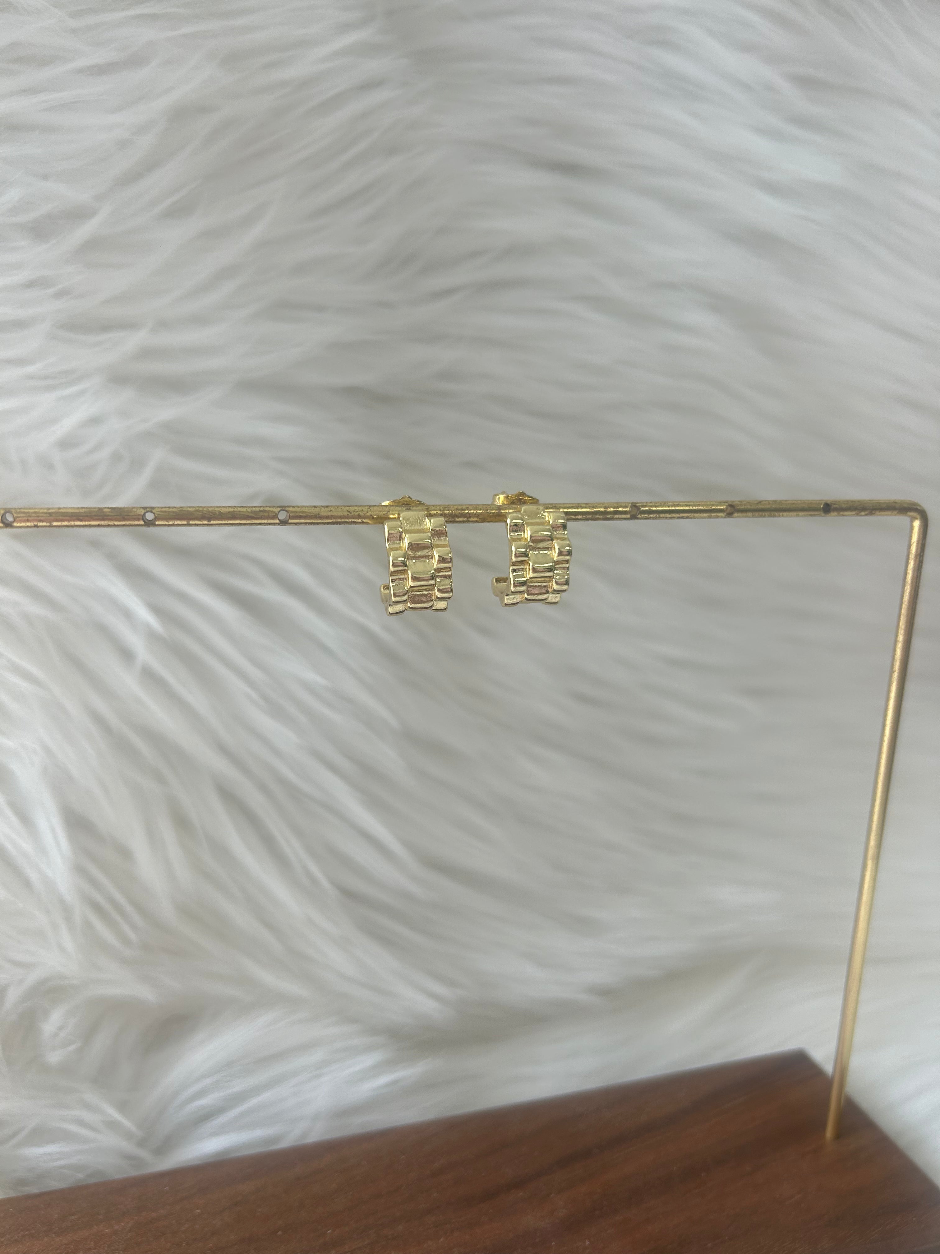 Lauren Kenzie Gold Plated Hoop Earrings for Women - Trendy Minimalist Jewelry for Everyday Wear, Parties & Gifts