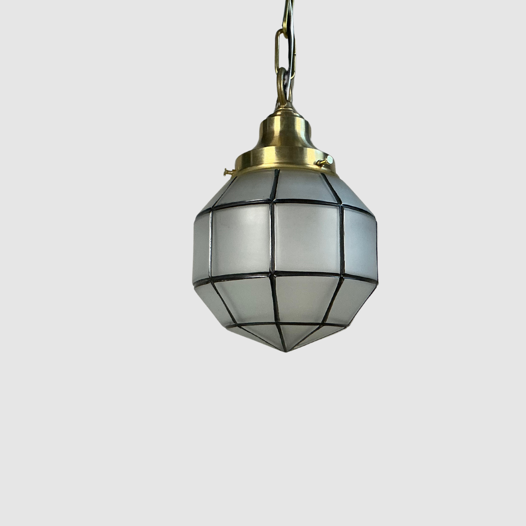 Modern Geometric Globe Pendant Light Fixture - Stylish Hanging Ceiling Lamp for Dining Room, Kitchen Island & Bedroom Decor