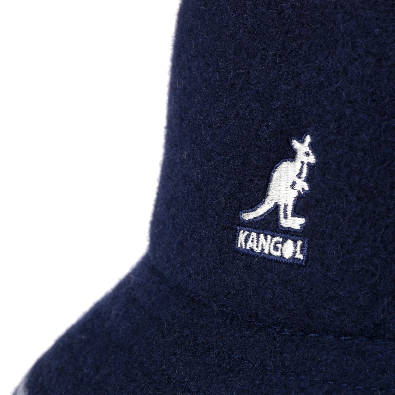 Kangol Stripe Casual Slouch Hat for Women & Men - Trendy Knit Beanie for Winter, Fall & Outdoor Activities