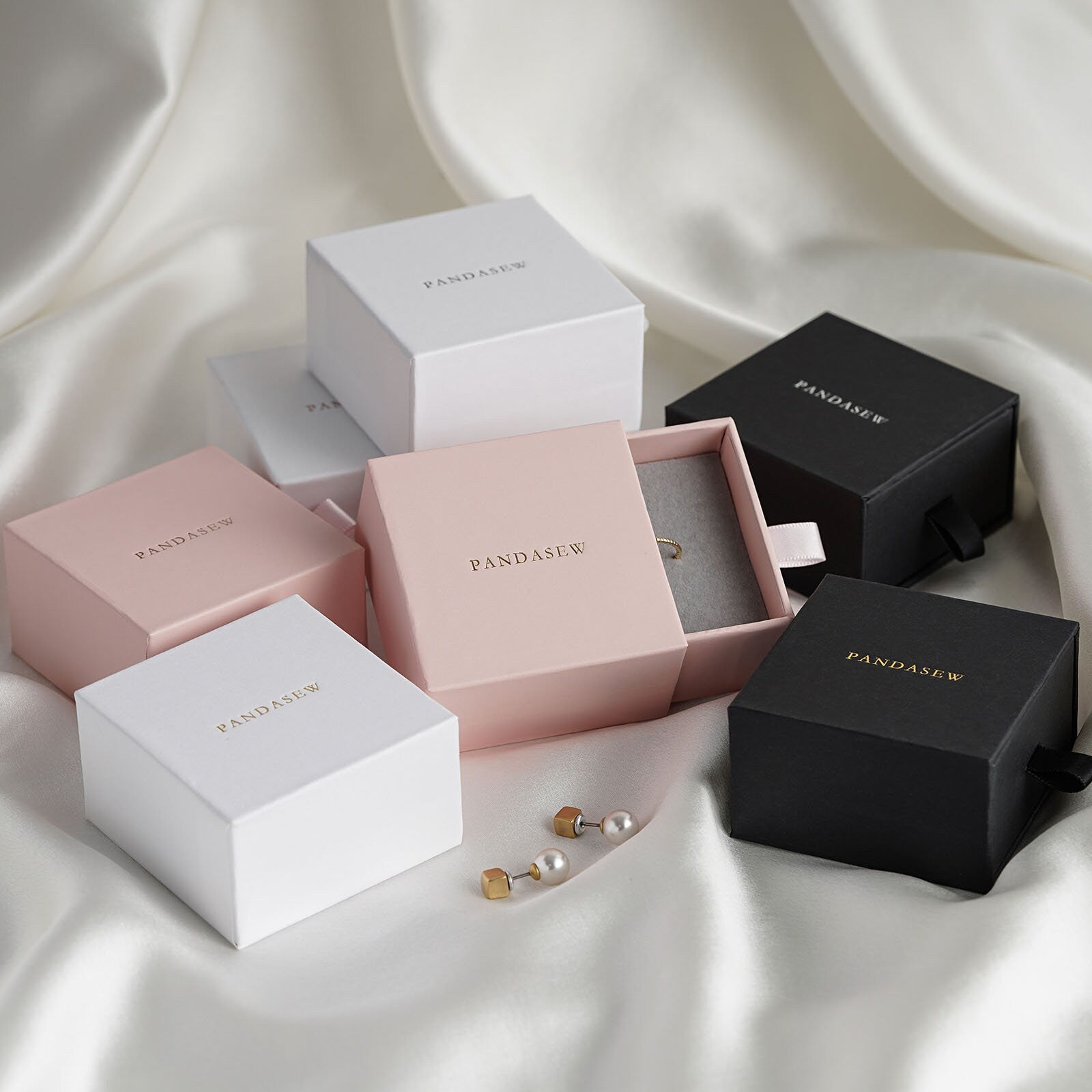 50pcs 6x6x3.5cm Kraft Jewelry Gift Boxes with Deboss Logo - Small Drawer Ring Boxes for Wedding, Party Favors & Jewelry Storage - Free Shipping BX 141