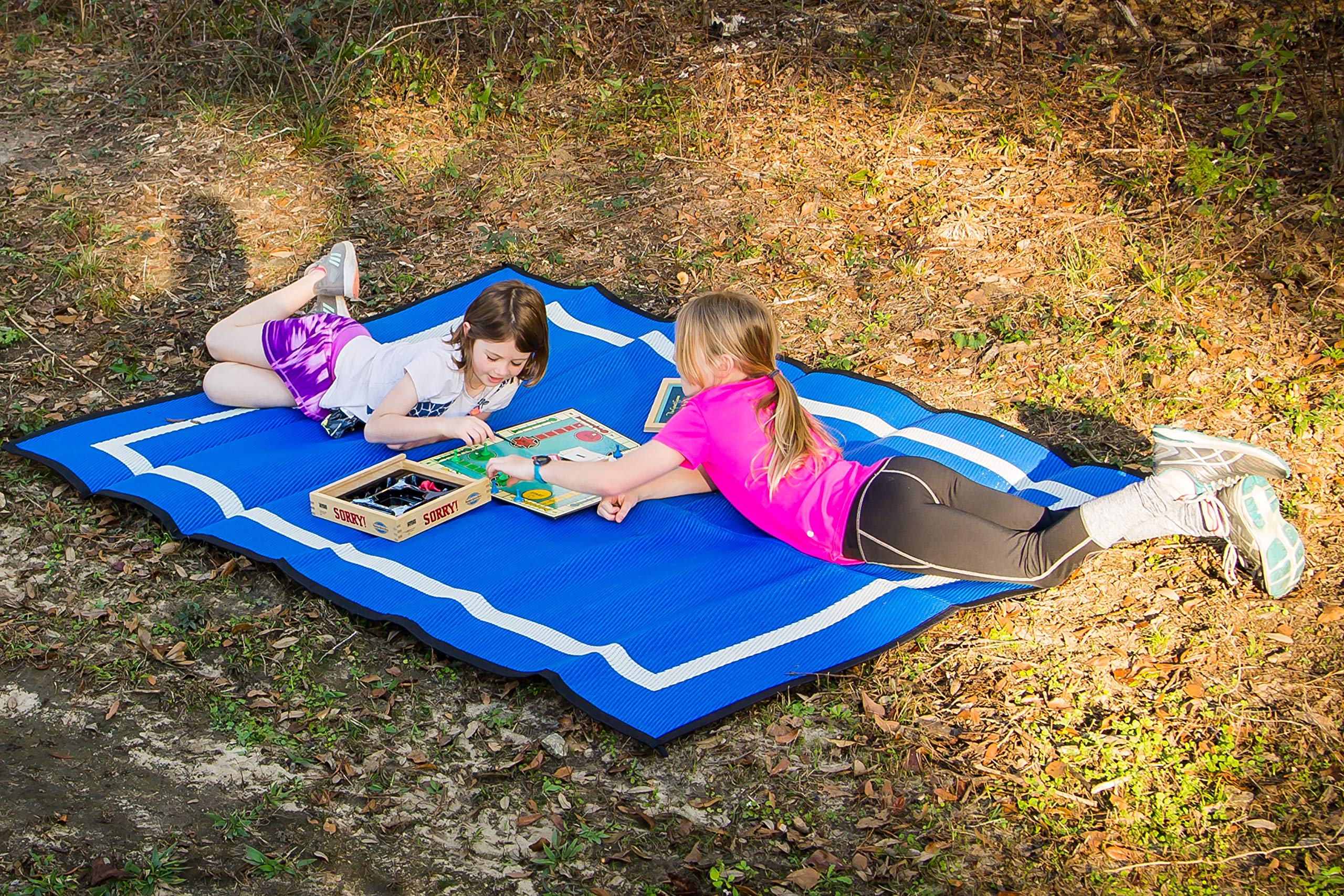 Eco-Friendly Recycled Plastic Outdoor Mat - Waterproof & Lightweight for Beach, Camping, Picnics, RV Travel, and Backyard Use | Perfect for Sand, Grass, and Outdoor Adventures