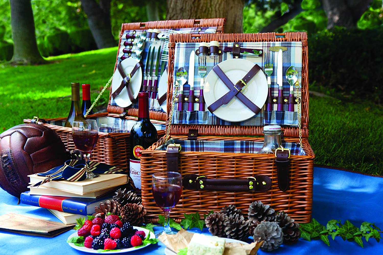 Picnic Time Newbury Basket - Insulated Picnic Basket for 2 with Wine Holder & Cutlery Set - Perfect for Outdoor Dining, Beach Picnics & Romantic Dates