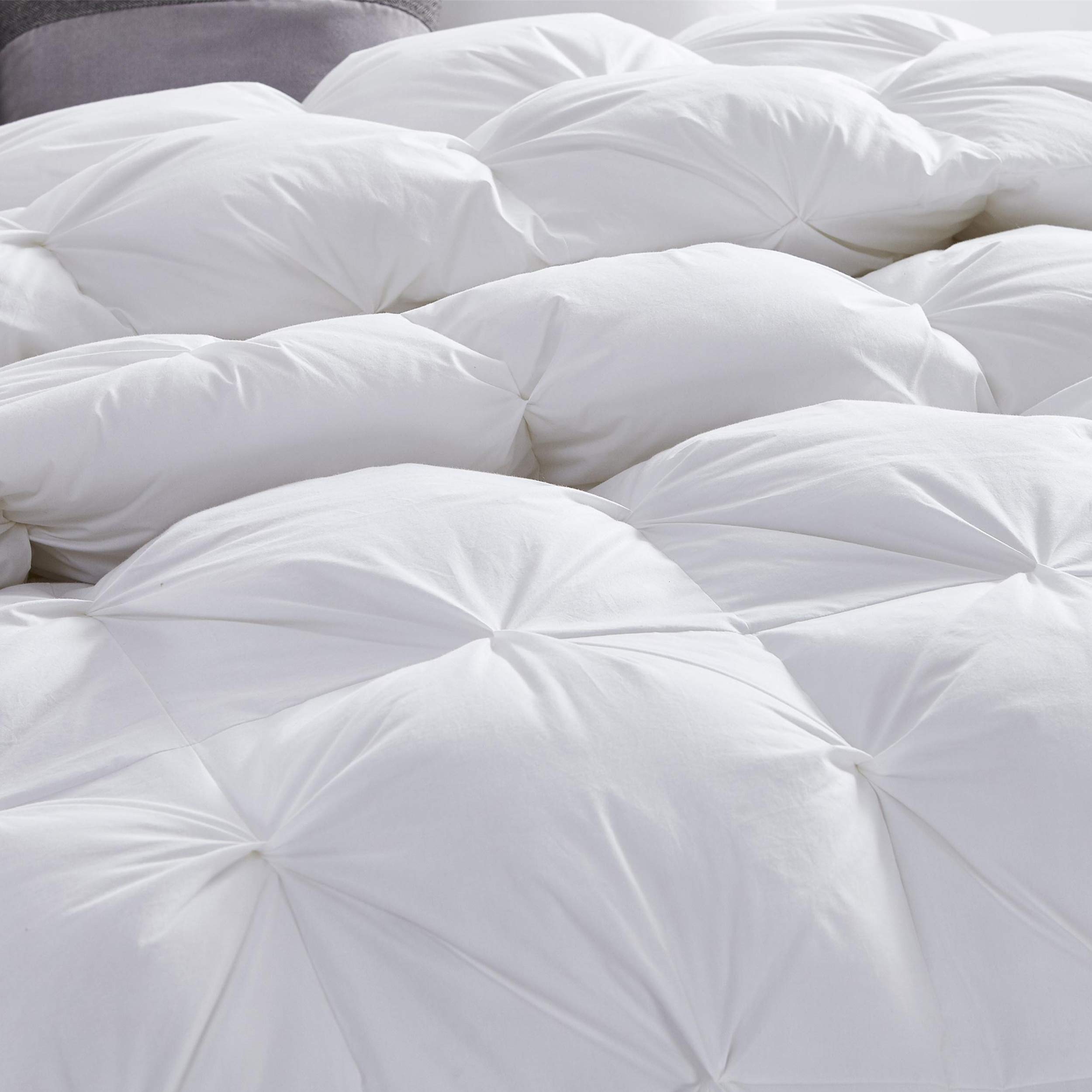 Luxurious King/California King Size White Pinch Pleat Goose Down Comforter - 100% Egyptian Cotton Duvet Insert - 106