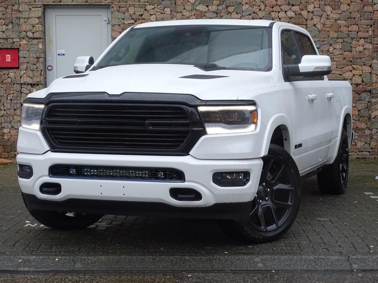 20-Inch LED Light Bar for 2019-2024 Dodge RAM Limited | 120W High Power Off-Road Light with Mounting Brackets & Wiring Kit | Perfect for Night Driving, Off-Roading & Truck Customization