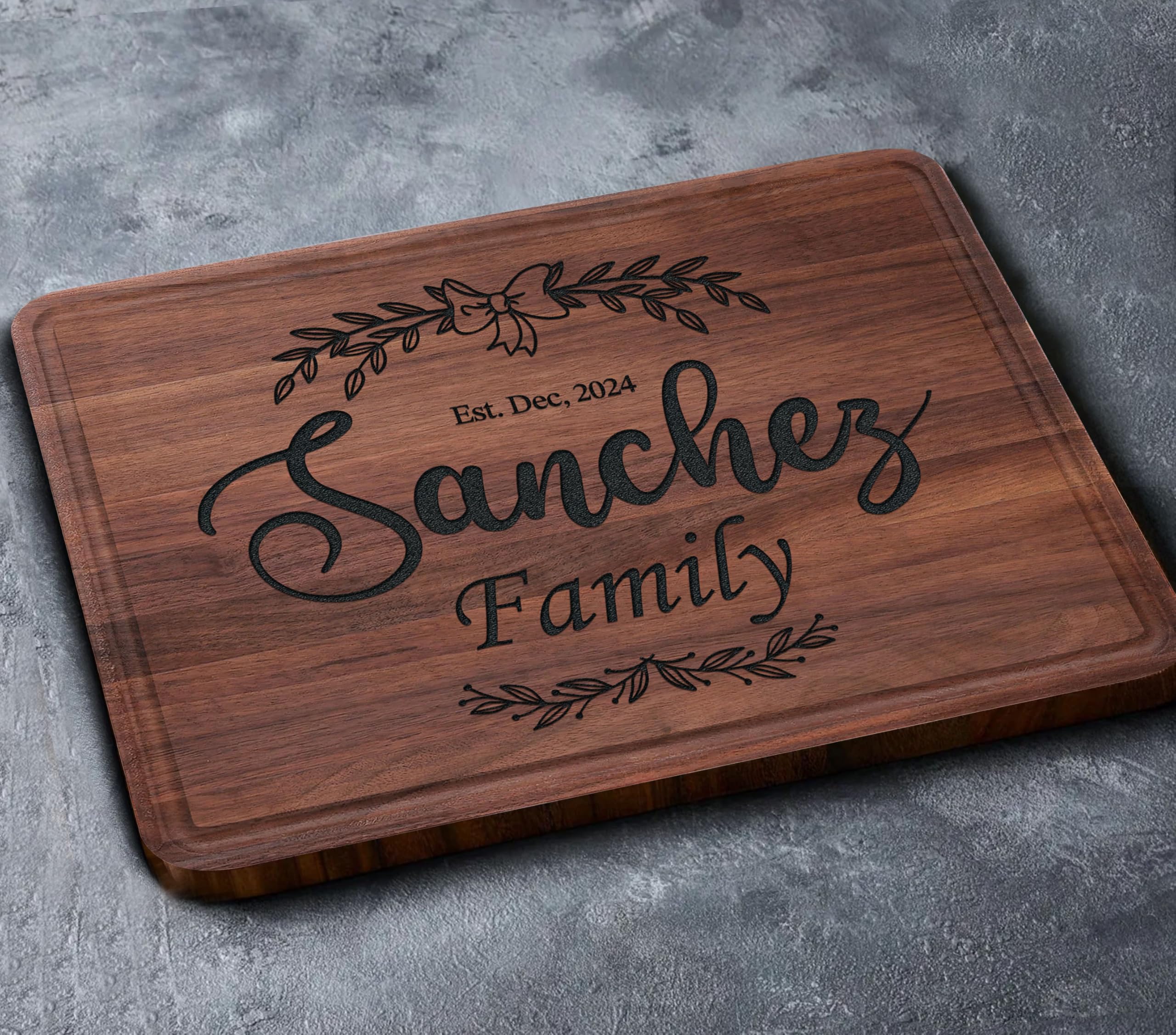 Personalized Wooden Anniversary Cutting Board for Couples - Custom Engraved Wedding Gift for Newlyweds, Romantic Birthday Present for Wife & Husband - Unique Engagement Gift Idea, Wedding Registry Essential - Perfect Christmas Kitchen Gift for Parents (Ideal for Anniversary Celebrations, Housewarming & Romantic Kitchen Decor)