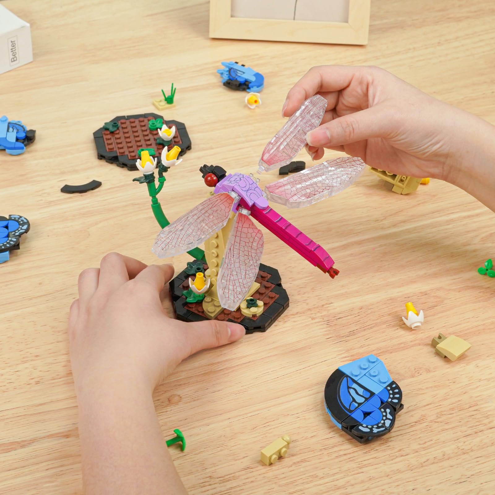 1029-Piece Insect Collection Building Set - 6-in-1 Lego-Compatible Bug Toys (Butterfly, Dragonfly, Beetle, Cicada) - STEM Educational Gift for Nature Lovers & Kids - Perfect for Science Projects, Home Decor & Creative Play