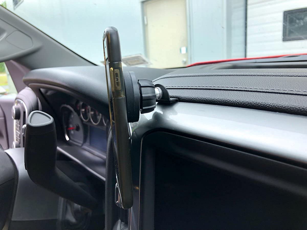 Course Motorsports DirectFit Automatic Gripping Wireless Charging Car Phone Mount Holder for Chevrolet/GMC 1500 (2019+), 2500 & 3500 (2020+) - Fast Charging Phone Stand for Truck & SUV (Black) - Perfect for Road Trips, Commuting & Hands-Free Navigation