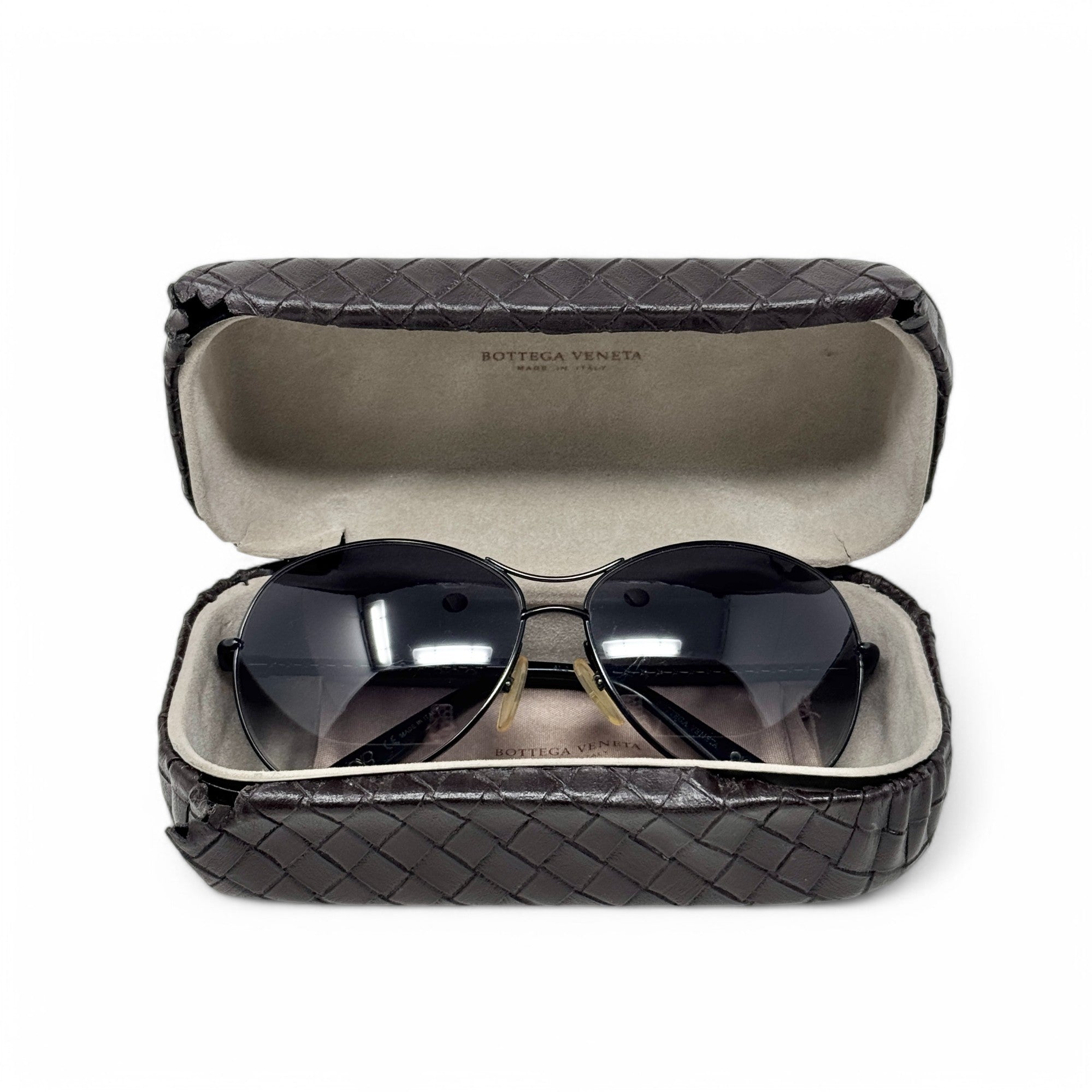 Bottega Veneta Black Aviator Gradient Sunglasses for Men & Women - UV Protection Polarized Lenses - Luxury Fashion Shades for Driving, Travel & Outdoor Activities
