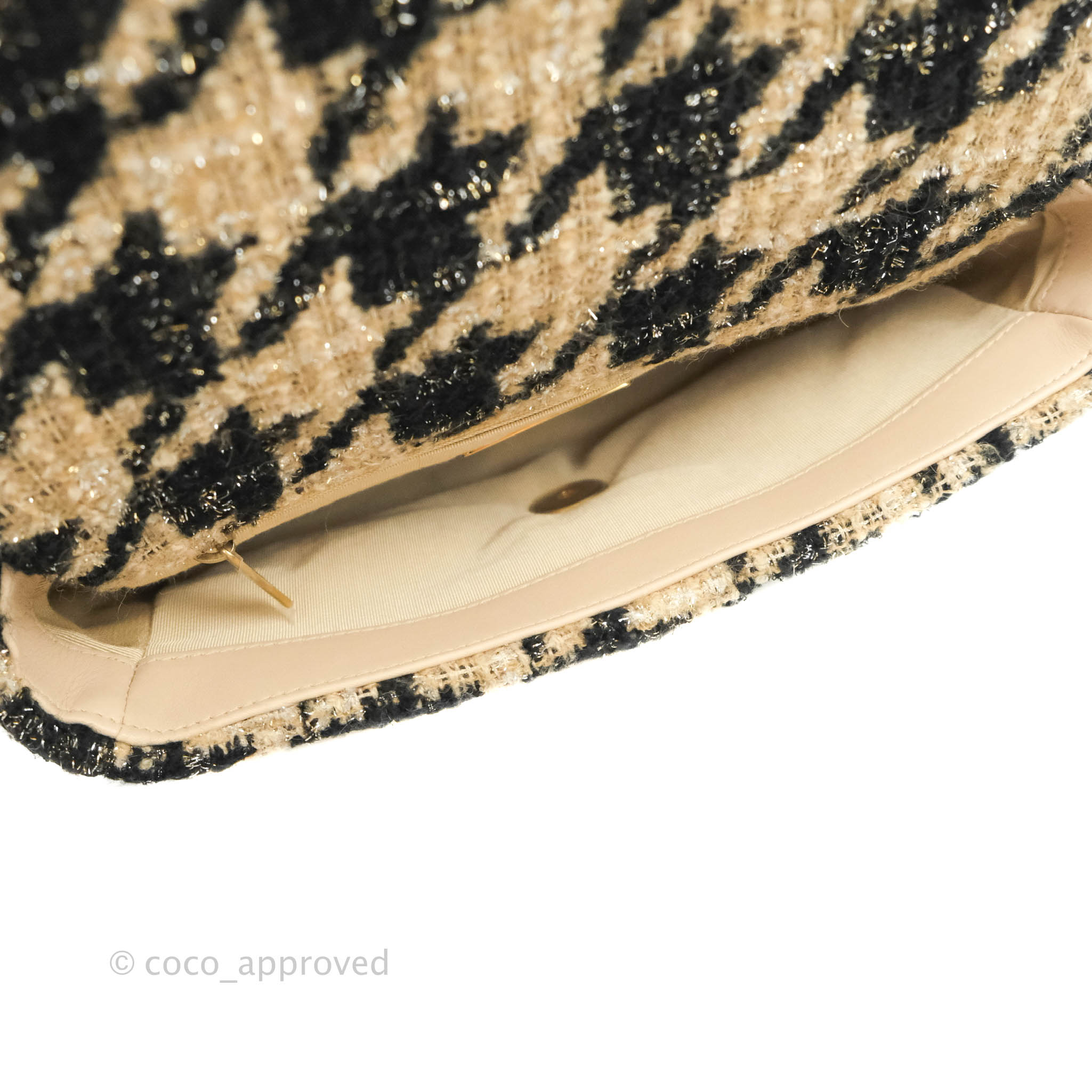 Chanel 19 Small Tweed Houndstooth Handbag in Black & Beige with Mixed Hardware - Luxury Crossbody Bag for Women, Perfect for Date Night & Special Occasions