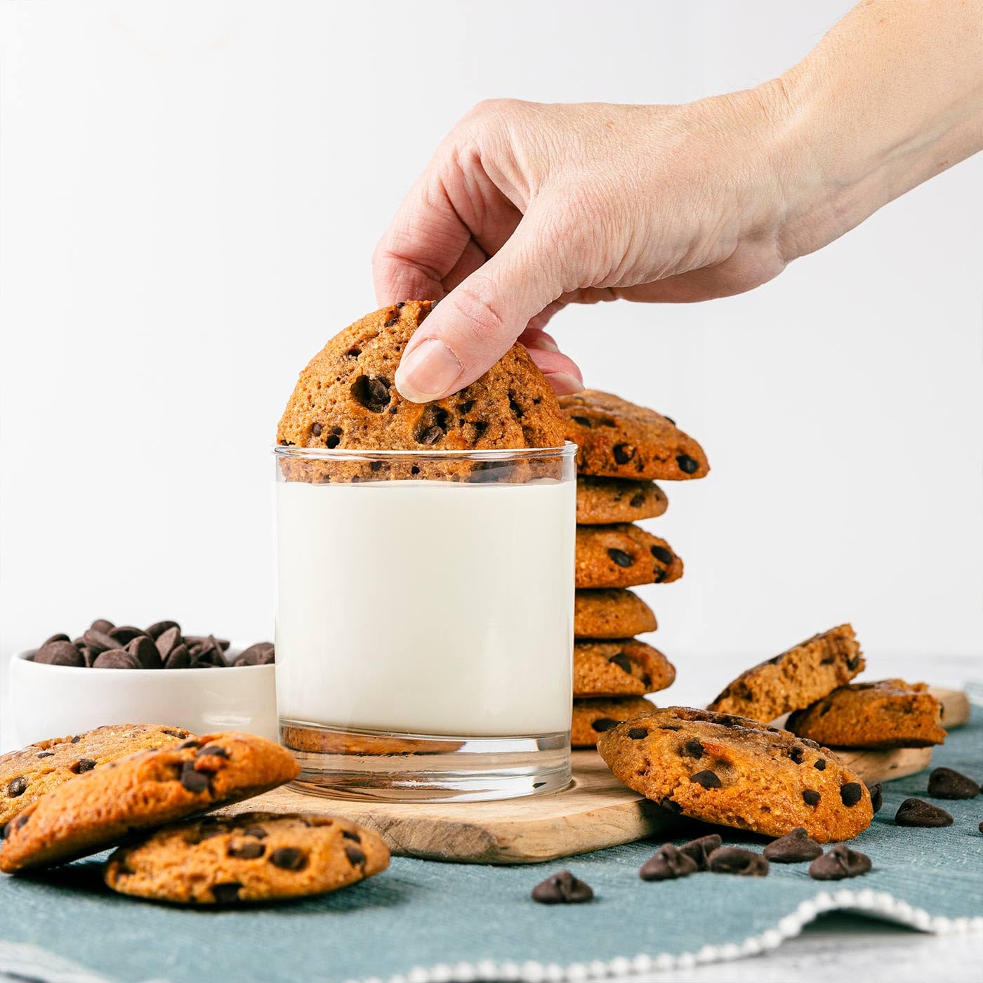Wonderslim Protein Cookie - Chocolate Chip Flavor, Keto Friendly, Low Carb, Gluten Free, High Protein Snack (7 Count Pack) | Perfect for Weight Loss, Keto Diet & Healthy On-the-Go Snacking