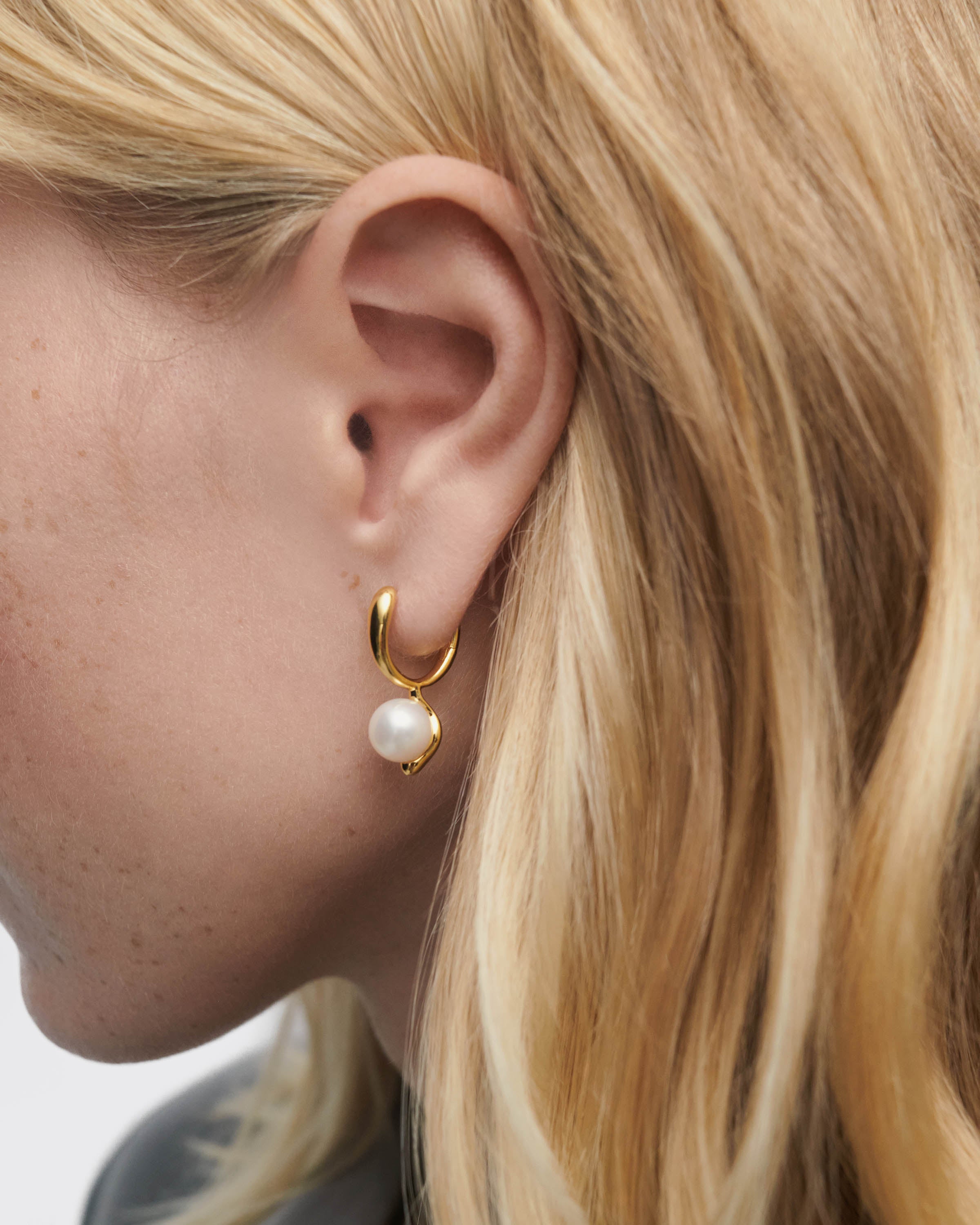 La Perla Hoops Earrings for Women - 18K Gold Plated Luxury Hoop Earrings | Perfect for Parties, Weddings & Everyday Elegance