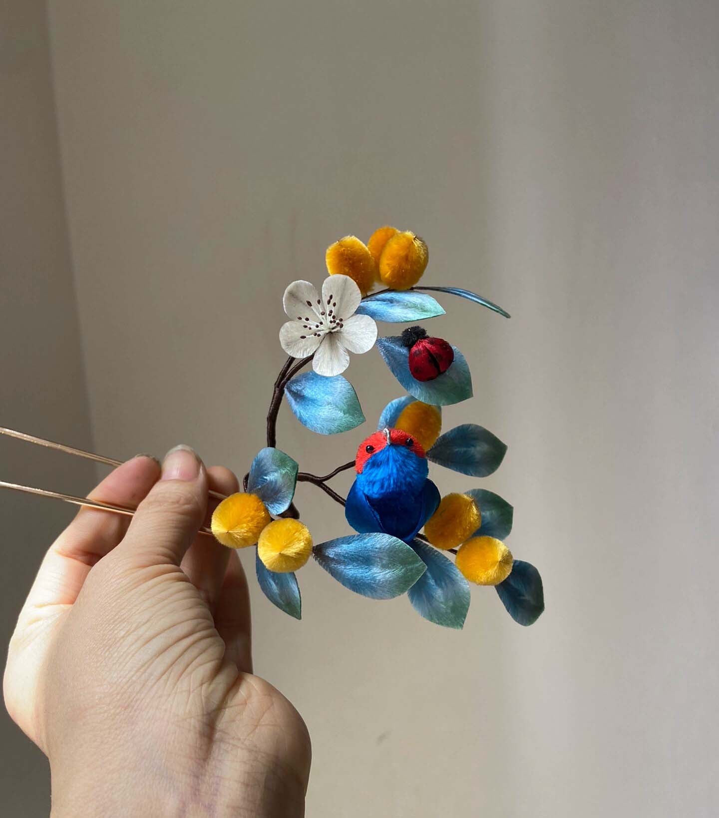 Exquisite Silk Hairpin for Women - Handcrafted Bird Design Hair Accessory (Ronghua) - Perfect for Weddings, Parties & Special Occasions