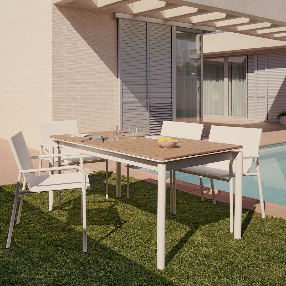 Canyelles Extendable Outdoor Dining Table - Weatherproof Patio Furniture for Garden, Backyard, and Poolside Entertaining