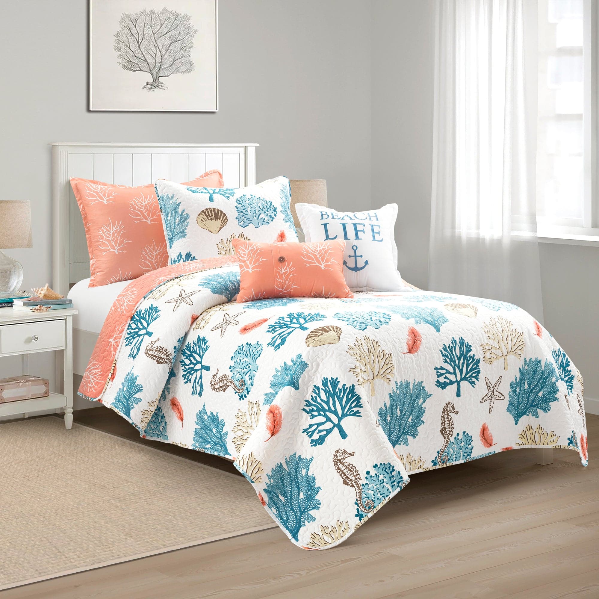 Coastal Reef Feather Reversible Quilt Set - King Size Bedding, Soft & Breathable Comforter for All Seasons | Perfect for Beach House, Guest Room & Cozy Bedroom Decor