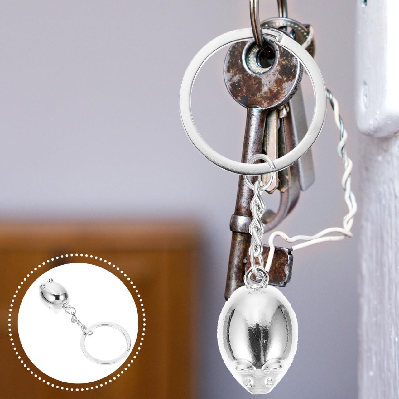 Cute Pig Keychain for Women - Silver Creative Keyring for Car Keys, Purse & Bag Accessory - Perfect Gift & Decoration for Everyday Use