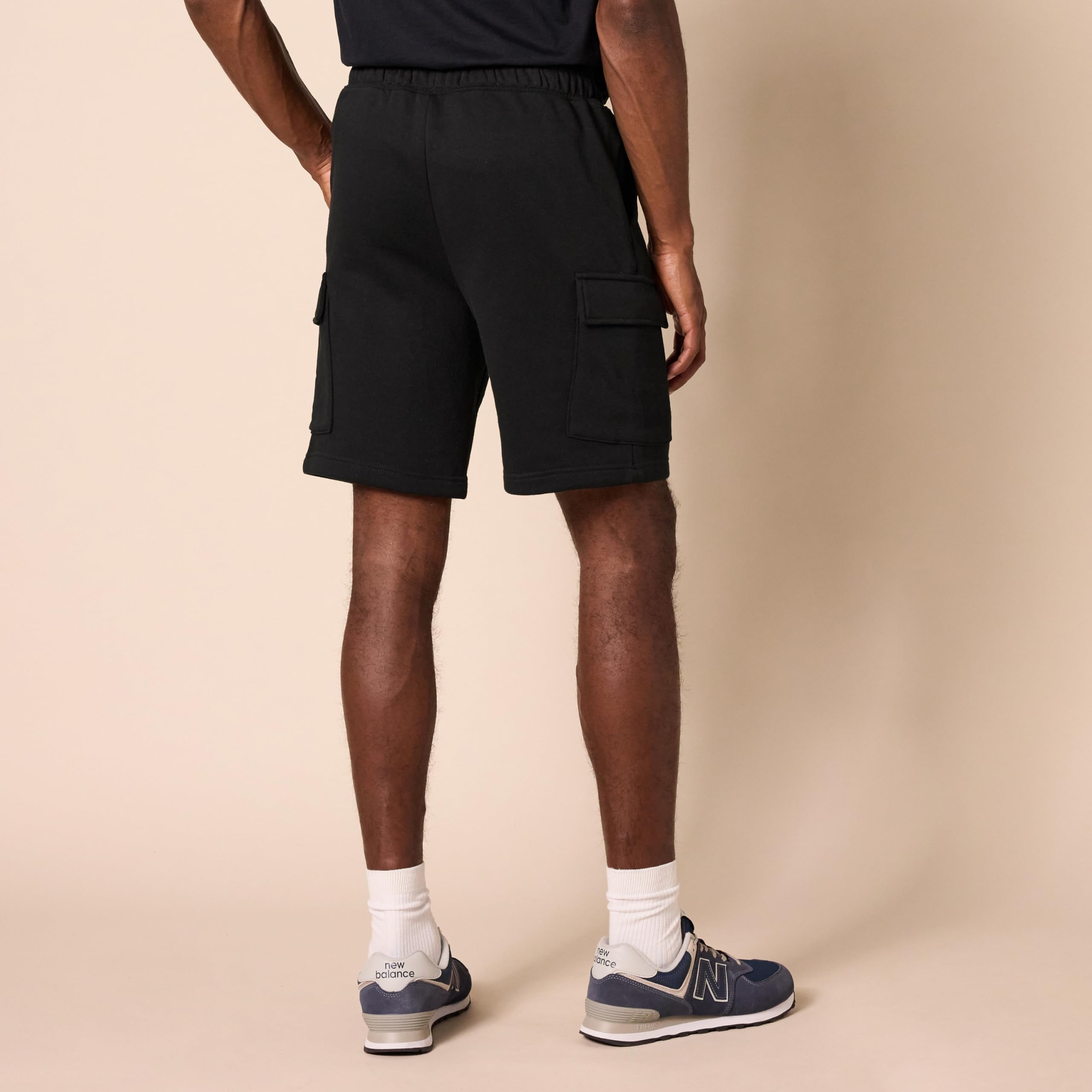 Amazon Essentials Men's Fleece Cargo Shorts - Comfortable Stretch Fit, Multiple Pockets | Perfect for Hiking, Travel & Casual Wear