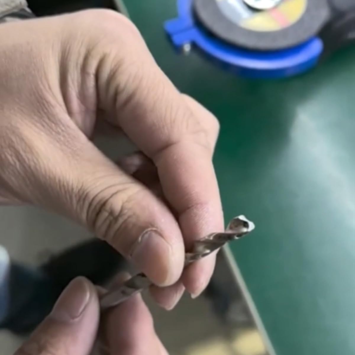 Premium Drill Bit Sharpener - Universal Angle Grinder Attachment for All Drill Bits | Multi-Spec Grinding Tool | Portable Sharpening Solution for DIY & Professional Use | Workshop & Job Site Essential (1PC)