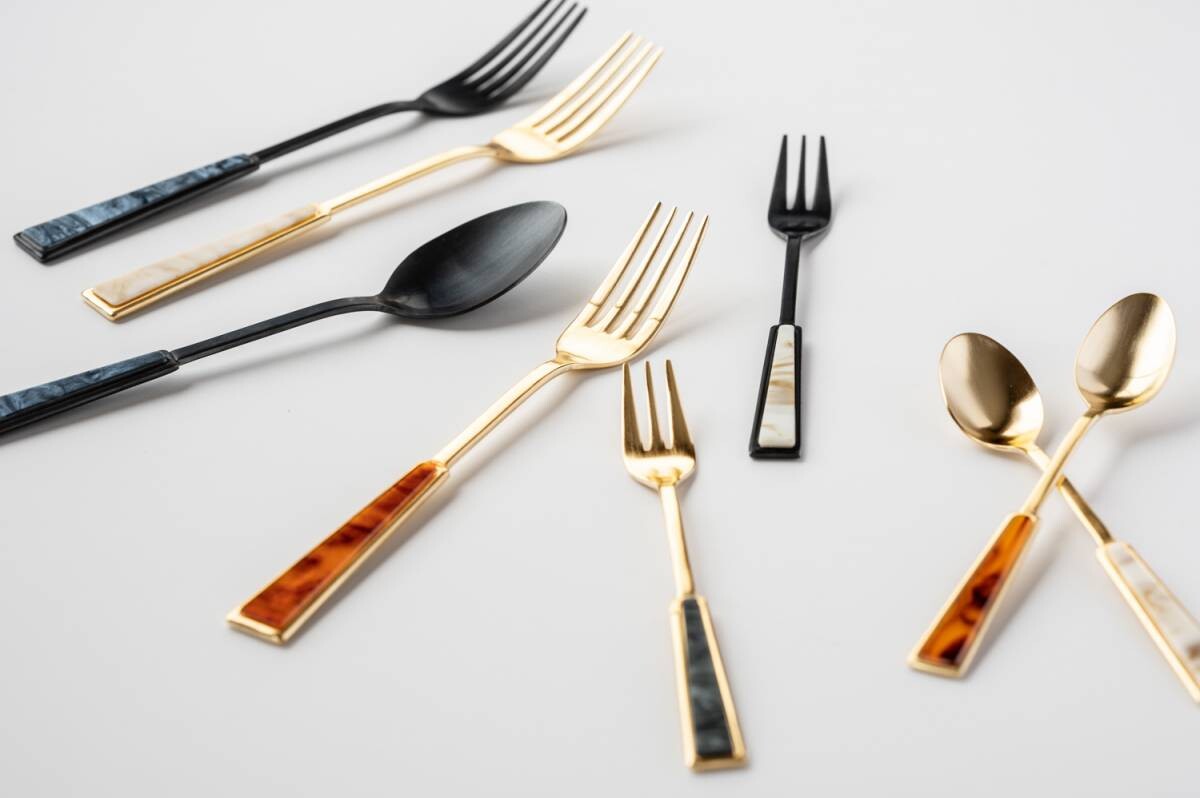 Premium Tsubame Sanjo Gold Dinner Spoon Set - 3 Elegant Color Options | Japanese Stainless Steel Cutlery for Fine Dining & Special Occasions