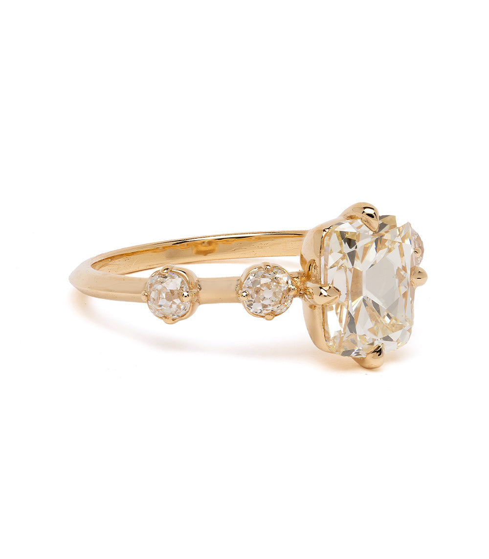 2 Carat Diamond Ring for Women - Elegant & Timeless Solitaire Engagement Ring - Perfect for Proposals, Weddings & Anniversaries