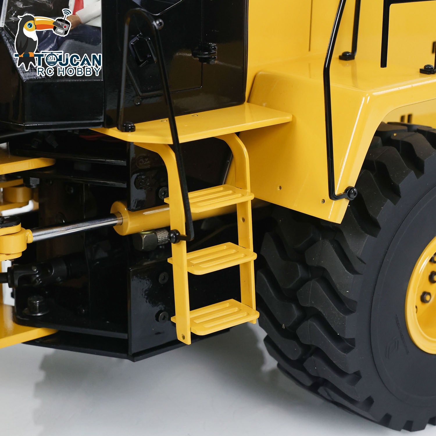 1/14 Scale Metal 470 Hydraulic RC Heavy Duty Loader - Remote Control Construction Vehicle with Smoke, Sound & Light - Fully Assembled Wheel Loader Model for Construction Enthusiasts & Collectors - Perfect for RC Hobbyists, Construction Simulation & Display Collections