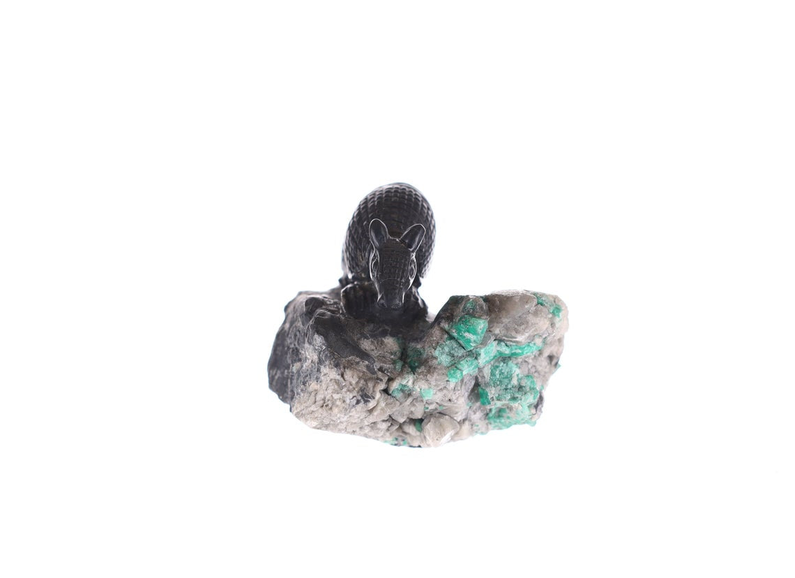 Colombian Emerald Armadillo Rough Crystal Sculpture - Natural Gemstone Carving for Home Decor, Meditation & Spiritual Healing