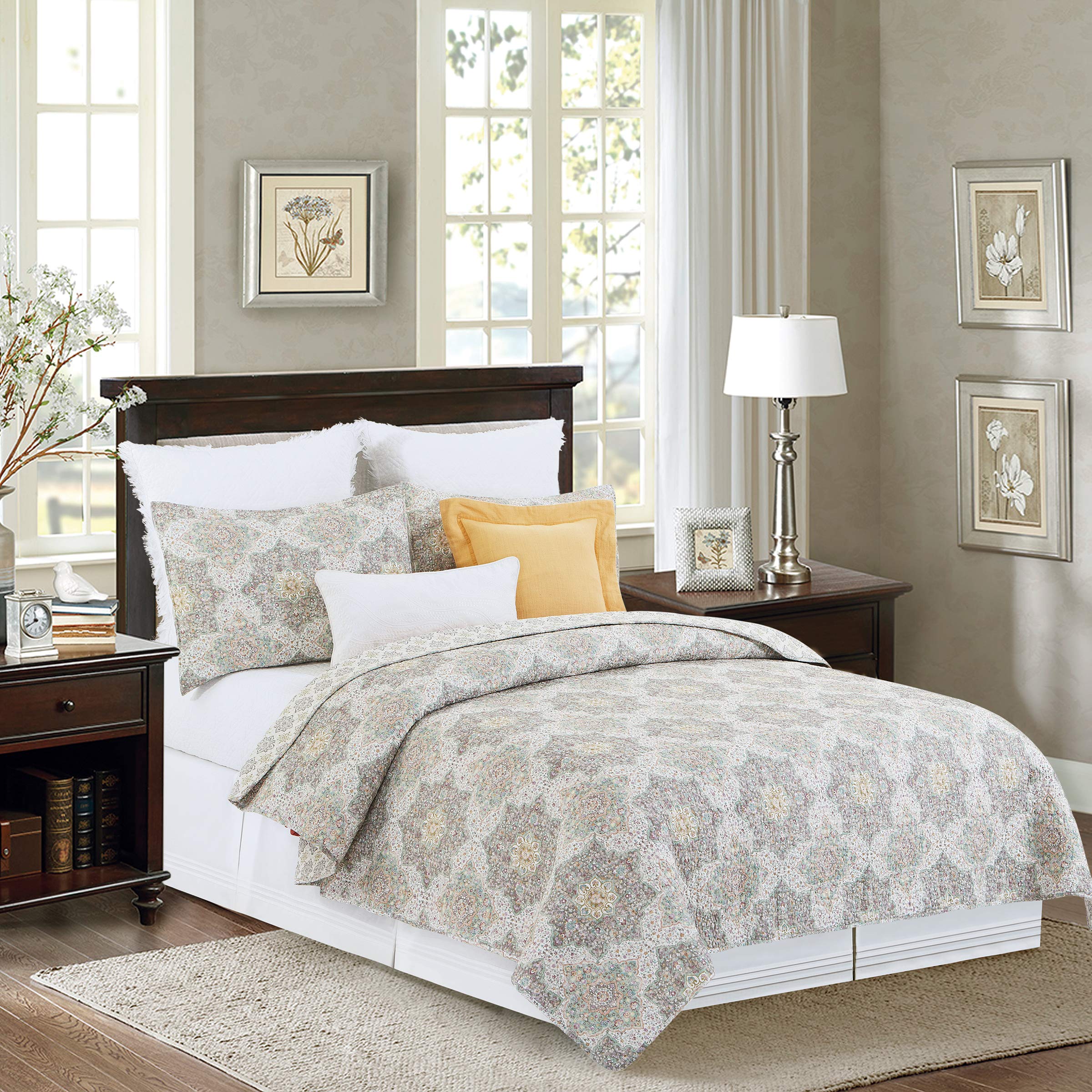 C&F Home Elaina Medallion Grey King Quilt Set - 100% Cotton 3-Piece Bedding Set, Machine Washable & Wrinkle Resistant - Perfect for Master Bedroom, Guest Room & Cozy Home Decor