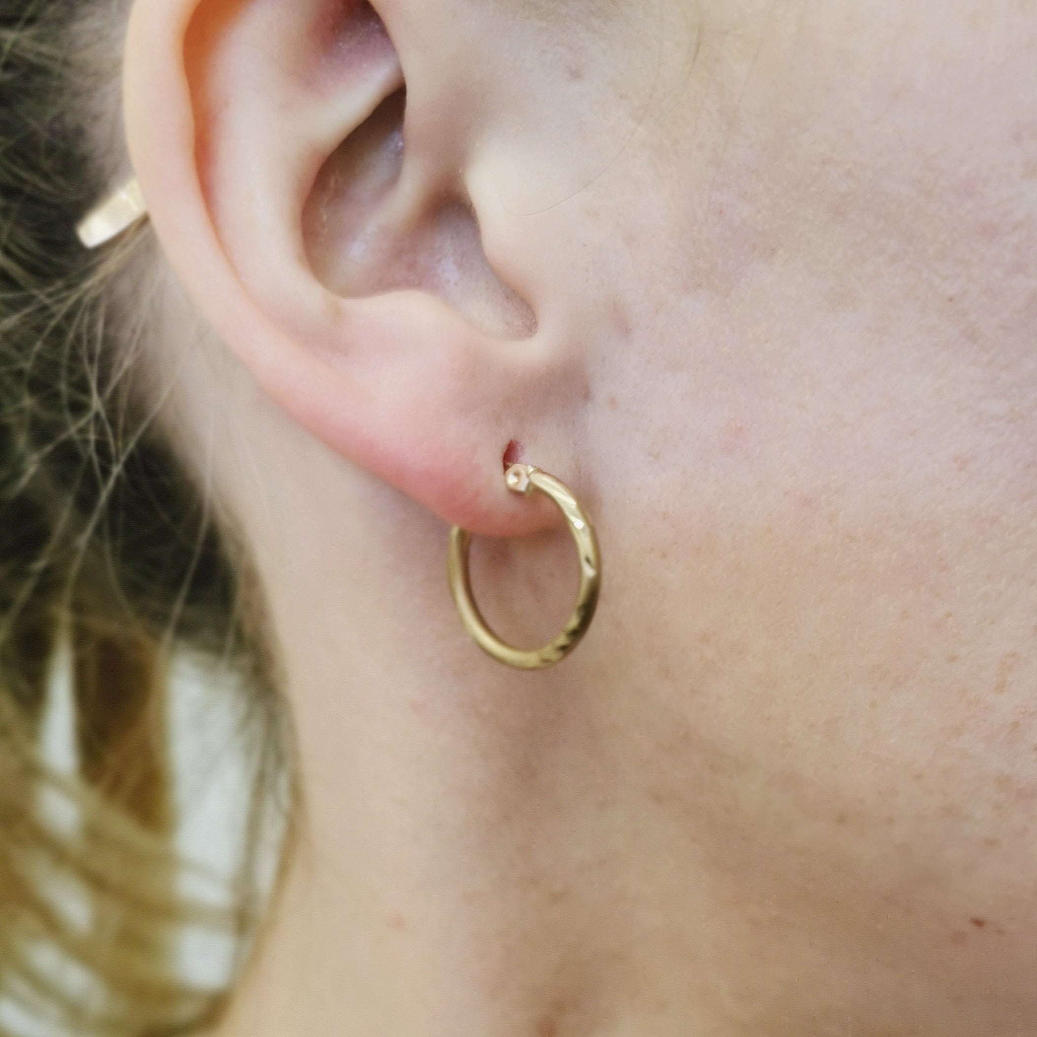 14K Yellow Gold Textured Hoop Earrings for Women - Elegant Dainty Huggie Earrings for Everyday Wear | Perfect Gift for Birthday, Anniversary & Valentine's Day
