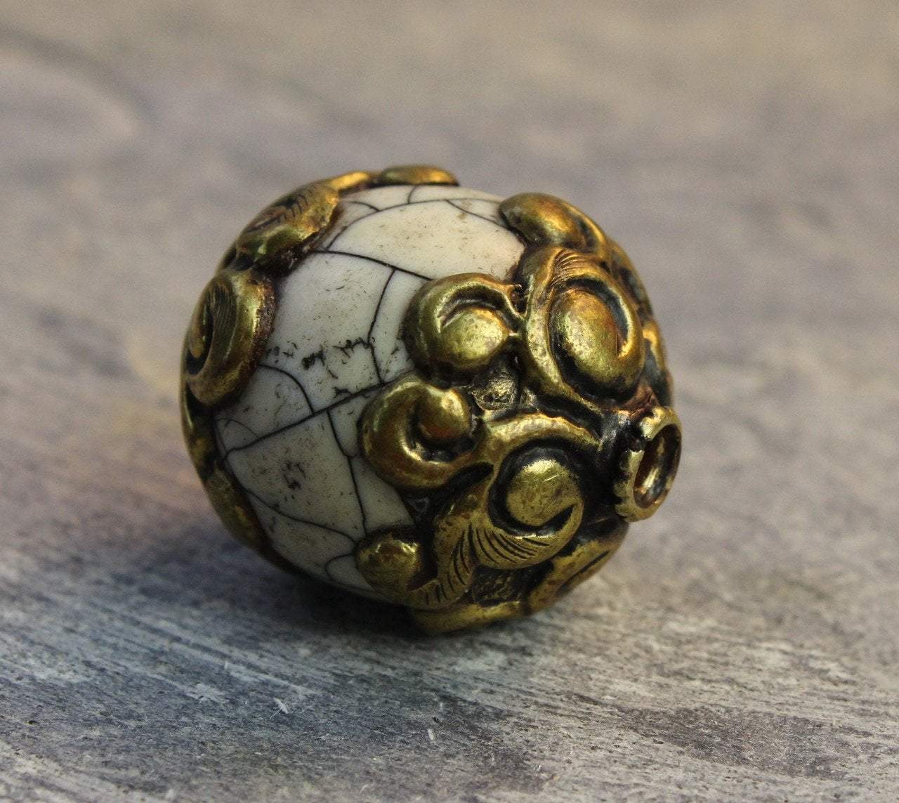 Handmade Copal Bead Necklace with Decorative Cap - Natural Amber-Like Resin Jewelry for Boho, Festival & Spiritual Healing