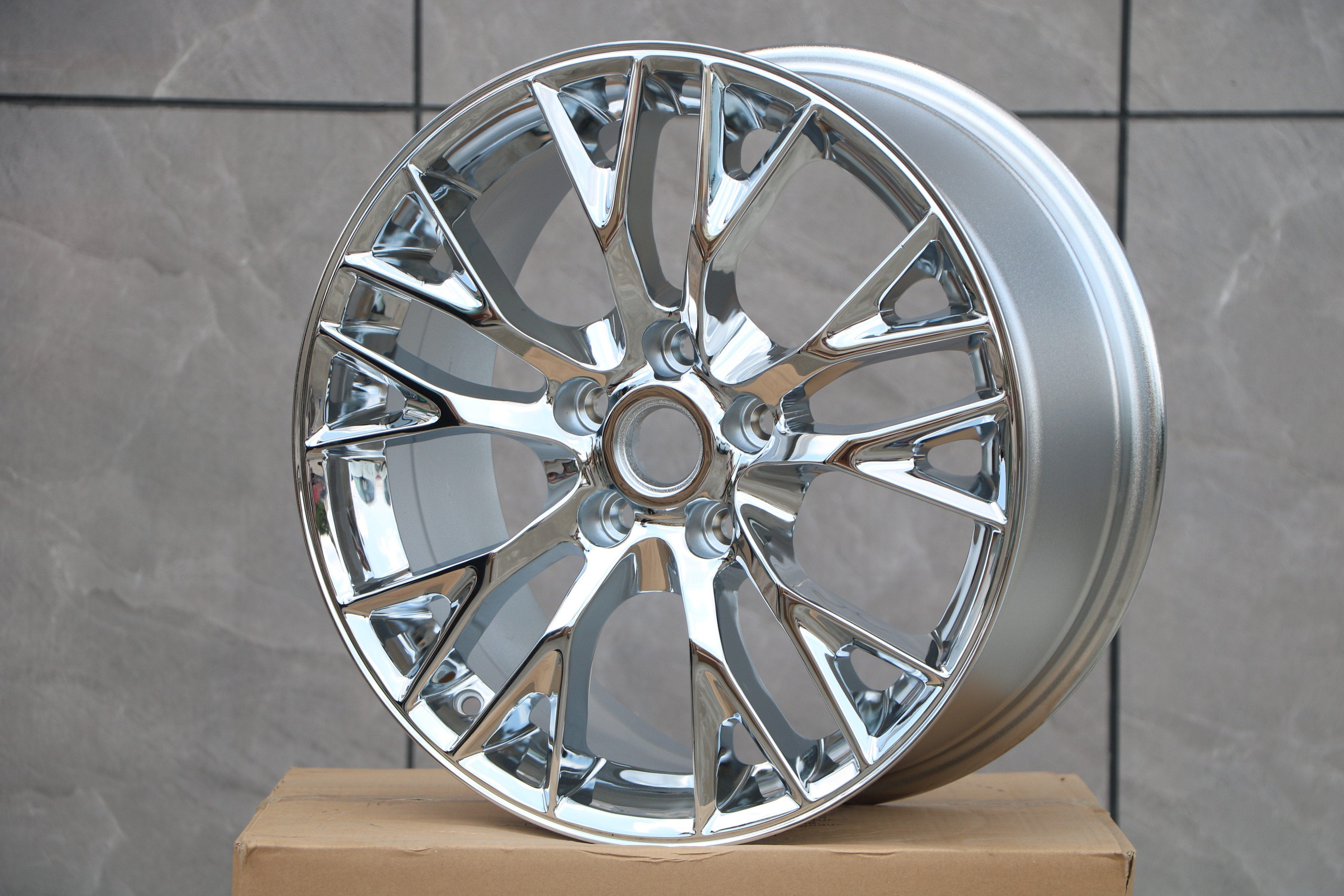 18/19/20 Inch Z06 Style Wheels for Chevy Corvette C6 & C7 - High Performance Alloy Rims for Racing & Street Driving