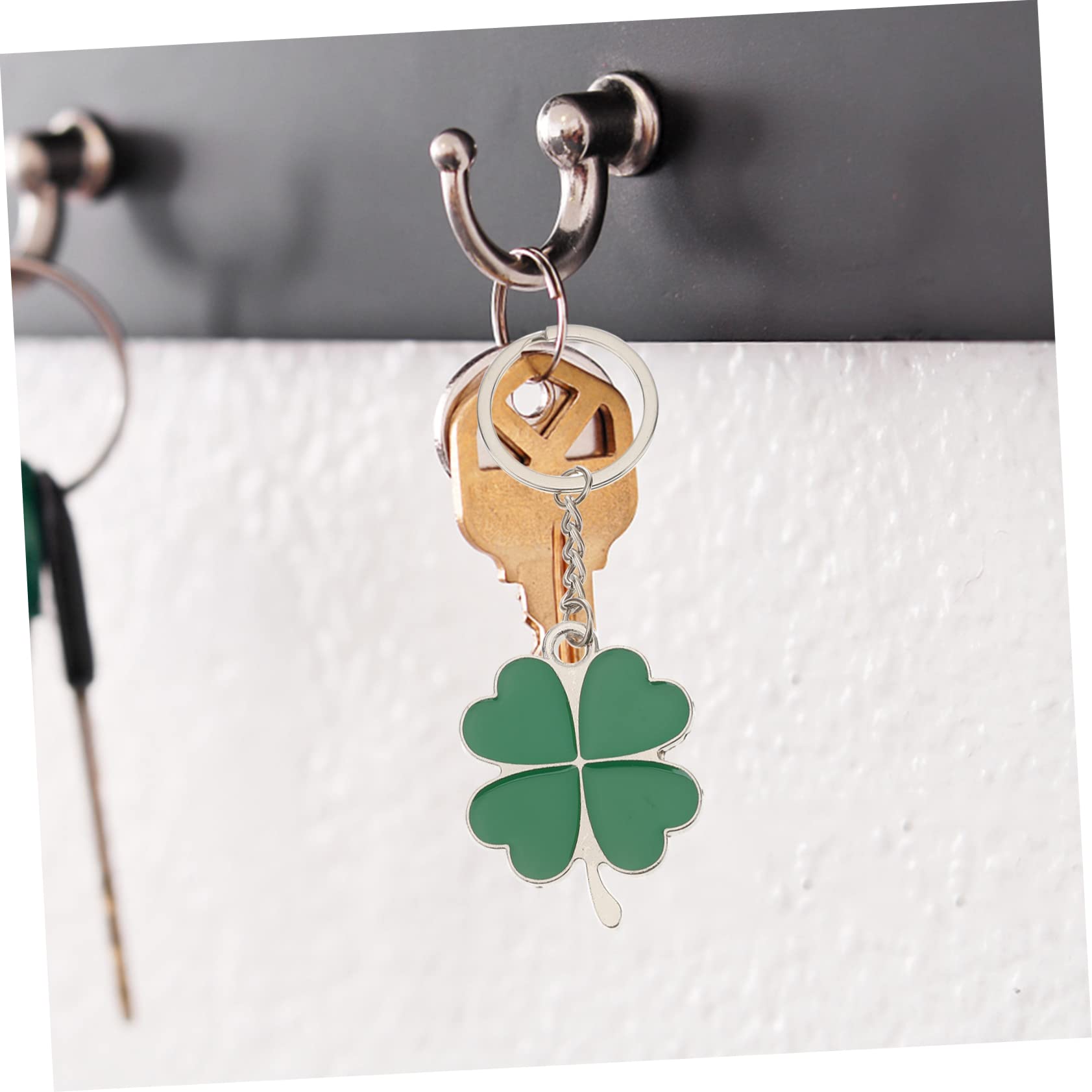 Lucky Four Leaf Clover Keychain - Metal Shamrock Keyring with Green Leaf Pendant Charm for St. Patrick's Day Gifts, Irish Decor & Good Luck Accessories | Perfect for Keychains, Backpacks, Gifts & Party Favors