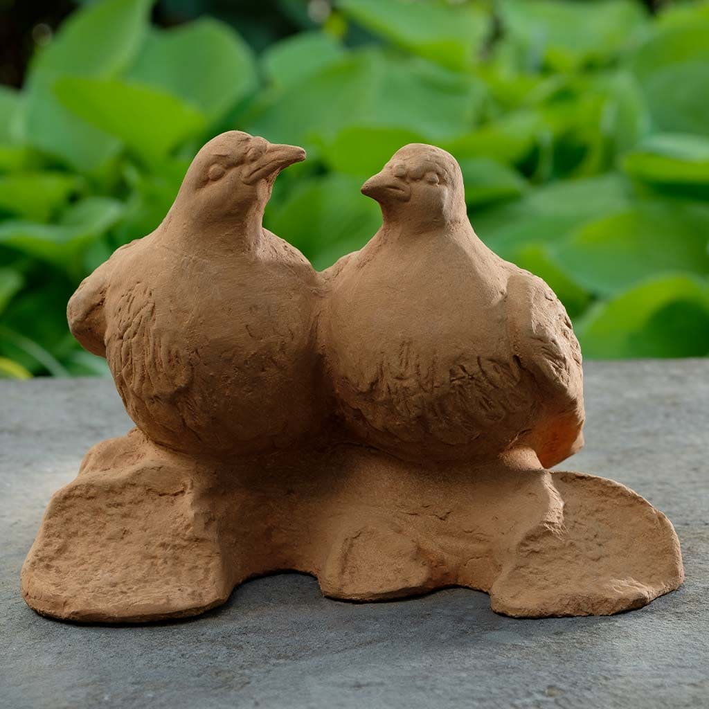 Campania International Dos Palomas Bird Statue - Elegant Garden Decor for Outdoor Patio, Lawn & Backyard | Handcrafted Resin Dove Sculpture for Home & Garden Decoration