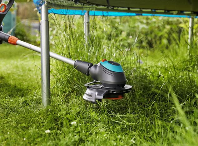 Gardena Turbotrimmer EasyCut 450/25 9870 20 - Cordless Grass Trimmer with 25cm Cutting Width - Perfect for Lawn Edging, Garden Maintenance & Yard Work