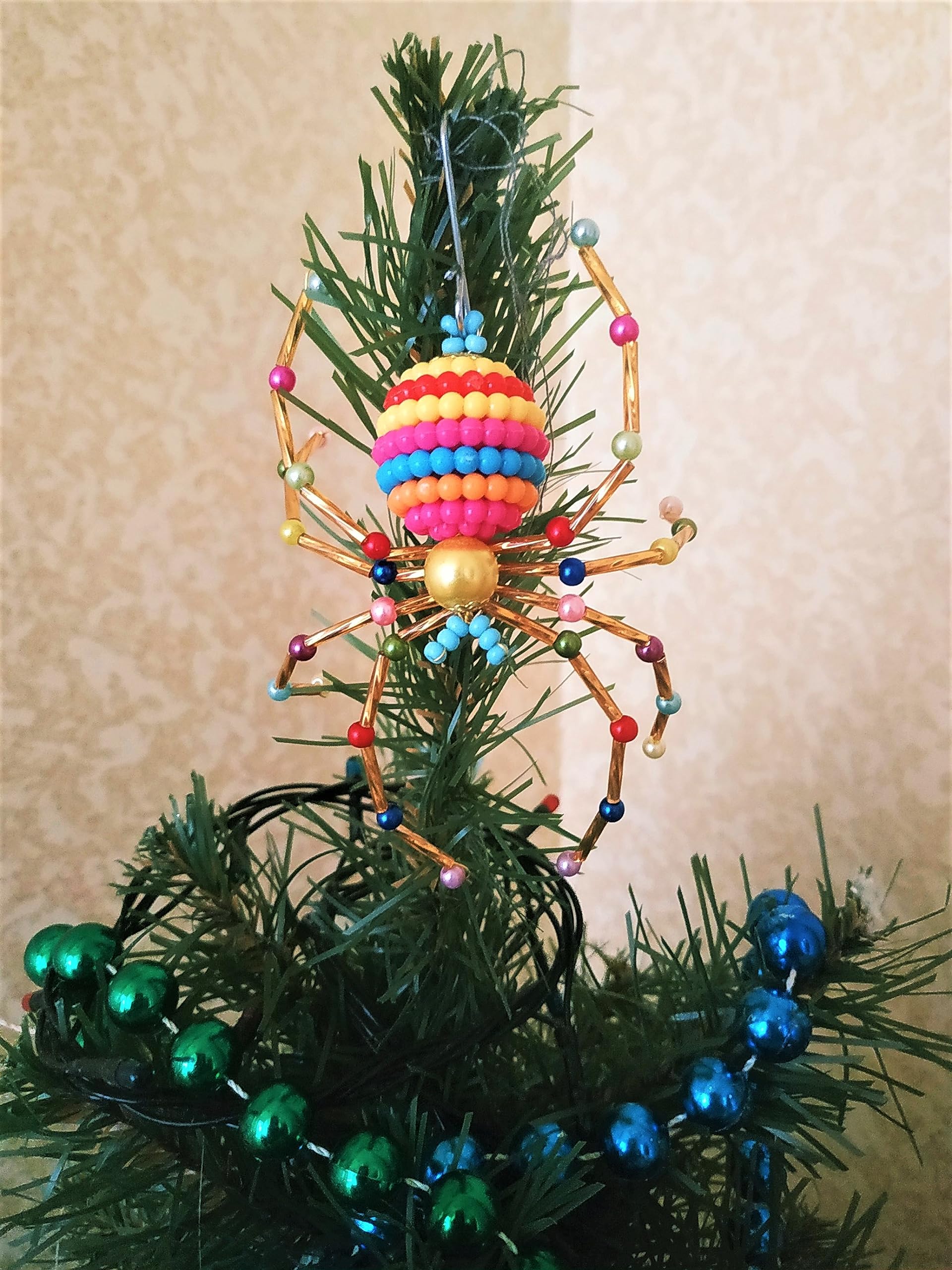 10-Piece Christmas Spider Ornament Kit - Handmade Beaded Glass Spider Decorations for Holiday Trees, Festive Home Decor | Perfect for Xmas Tree Decorating, Holiday Parties & Unique Gift Giving