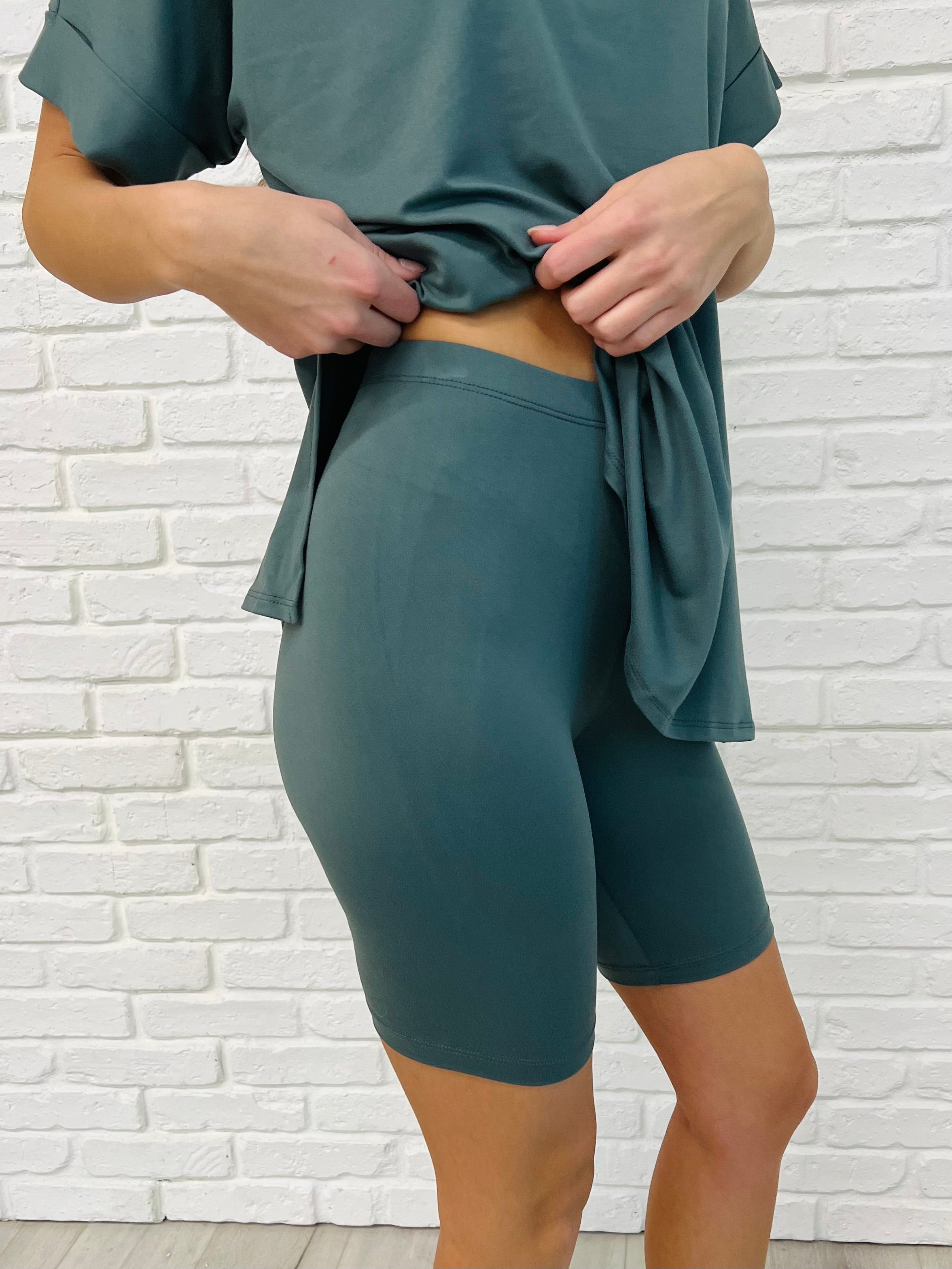 Ash Jade Comfy Cruising Top and Biker Shorts Set - Women's Casual Workout Outfit for Yoga, Gym & Running