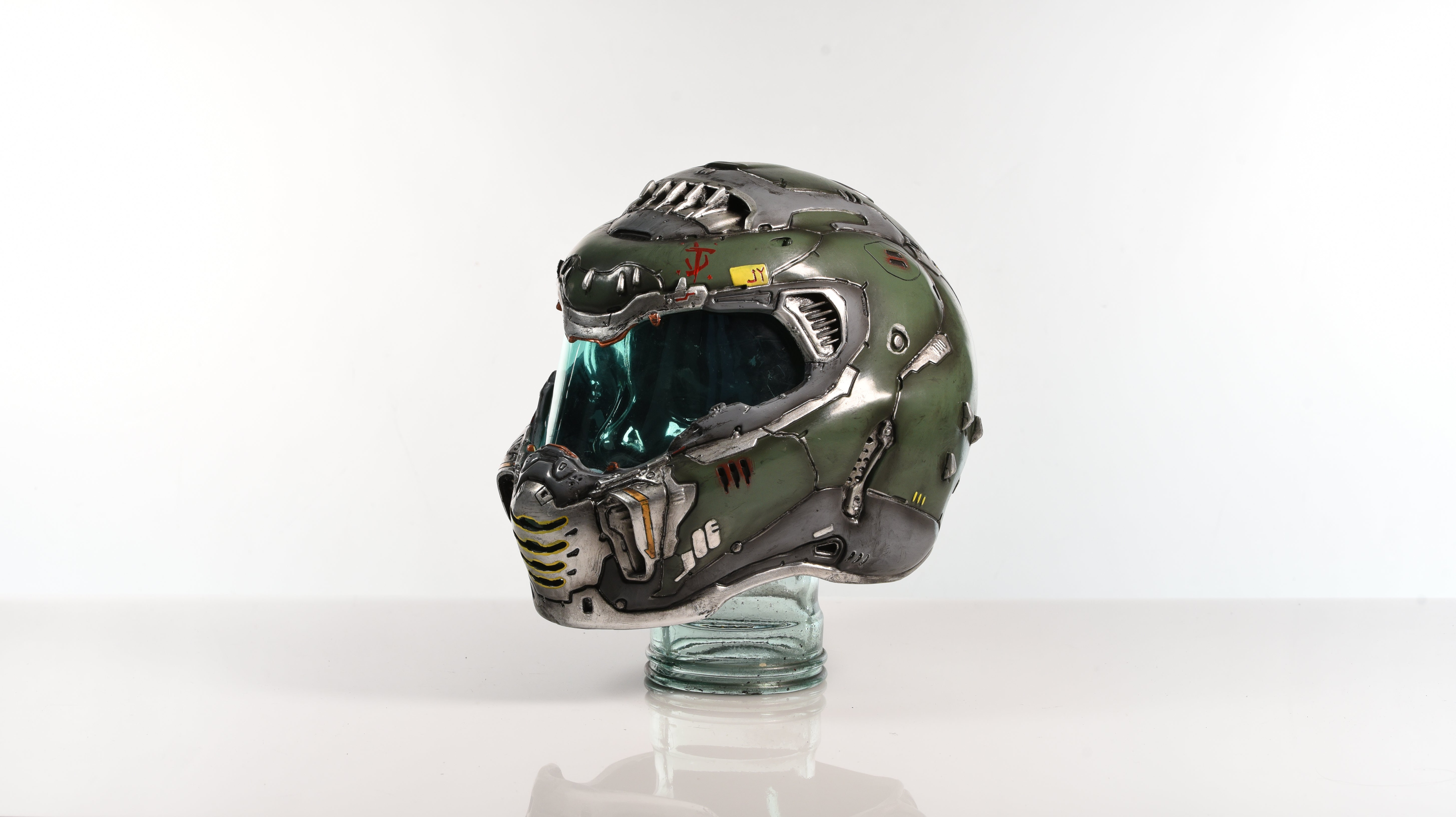 Scary Doomed Helmet - Halloween Fake Costume Prop for Cosplay, Horror Parties & Theatrical Performances